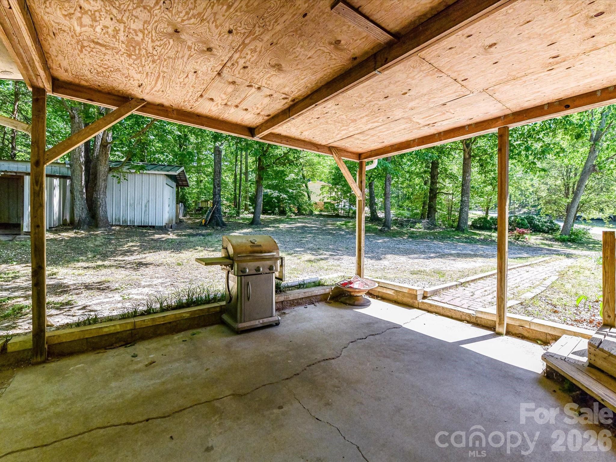 3690 Vickery Drive — Maiden