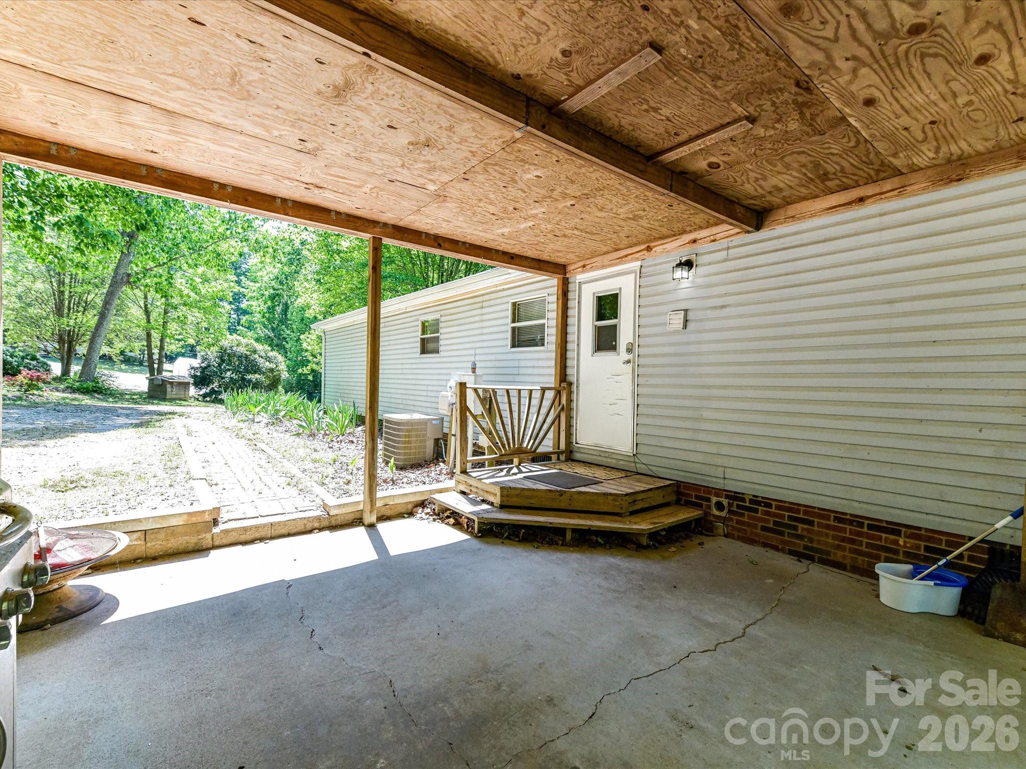 3690 Vickery Drive — Maiden
