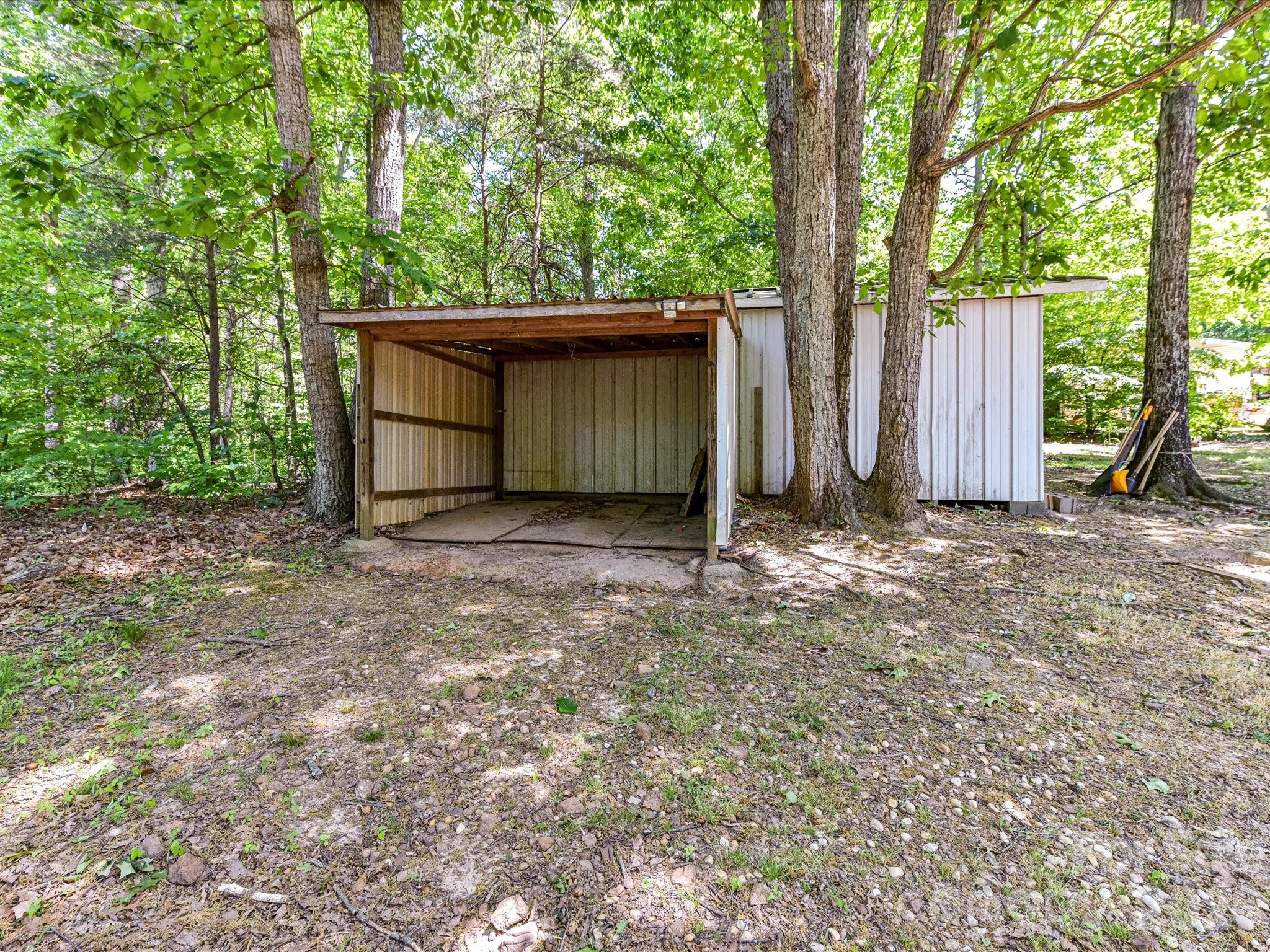 3690 Vickery Drive — Maiden