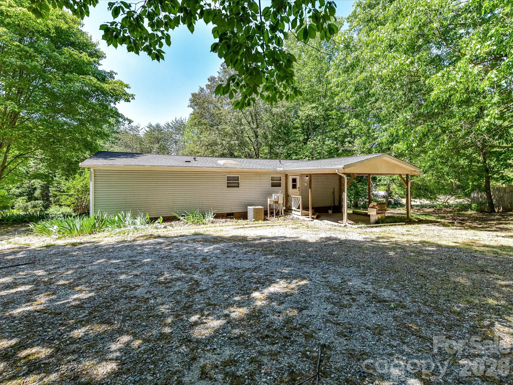 3690 Vickery Drive — Maiden