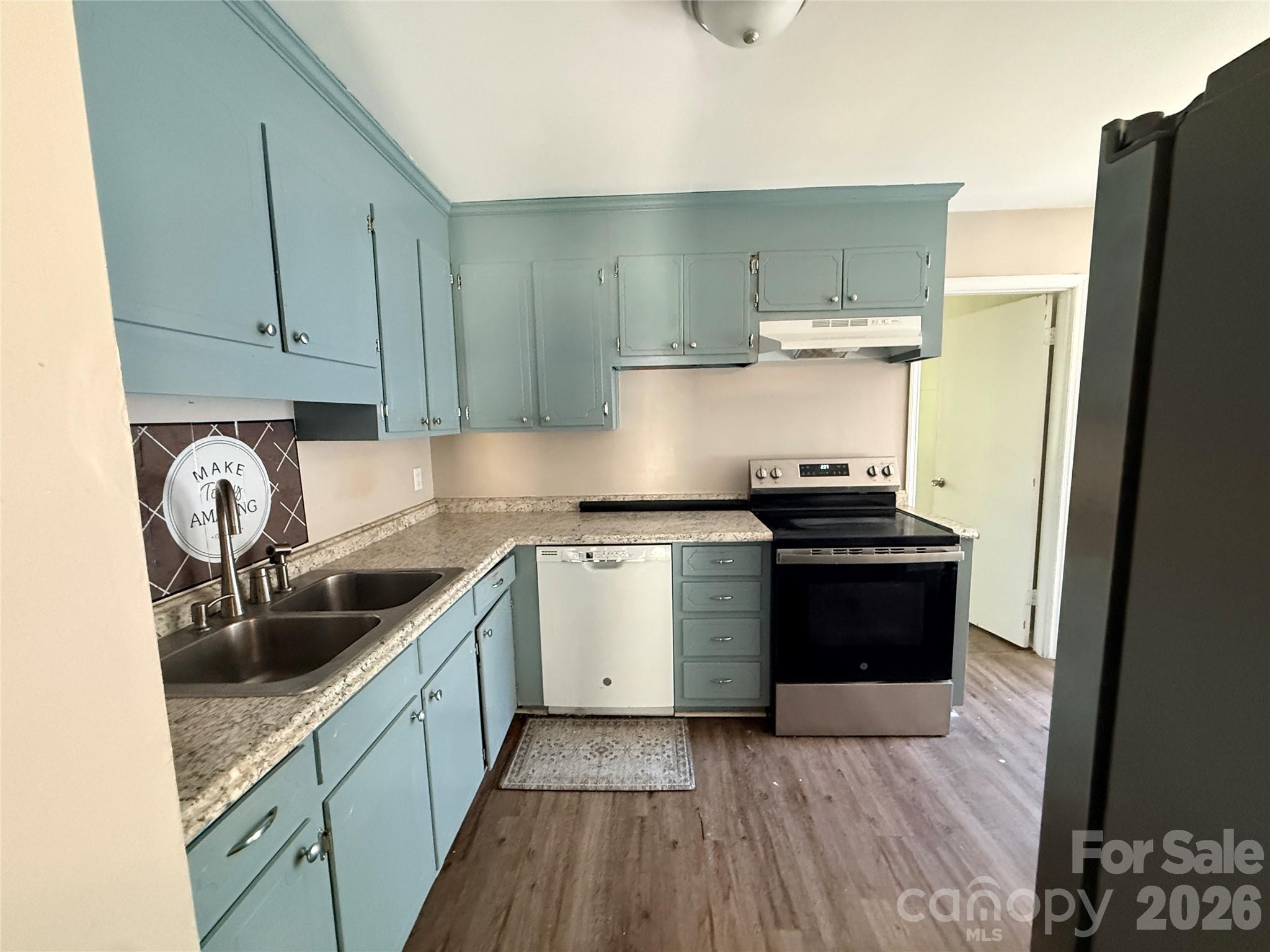 1120 Claremont Road — Charlotte