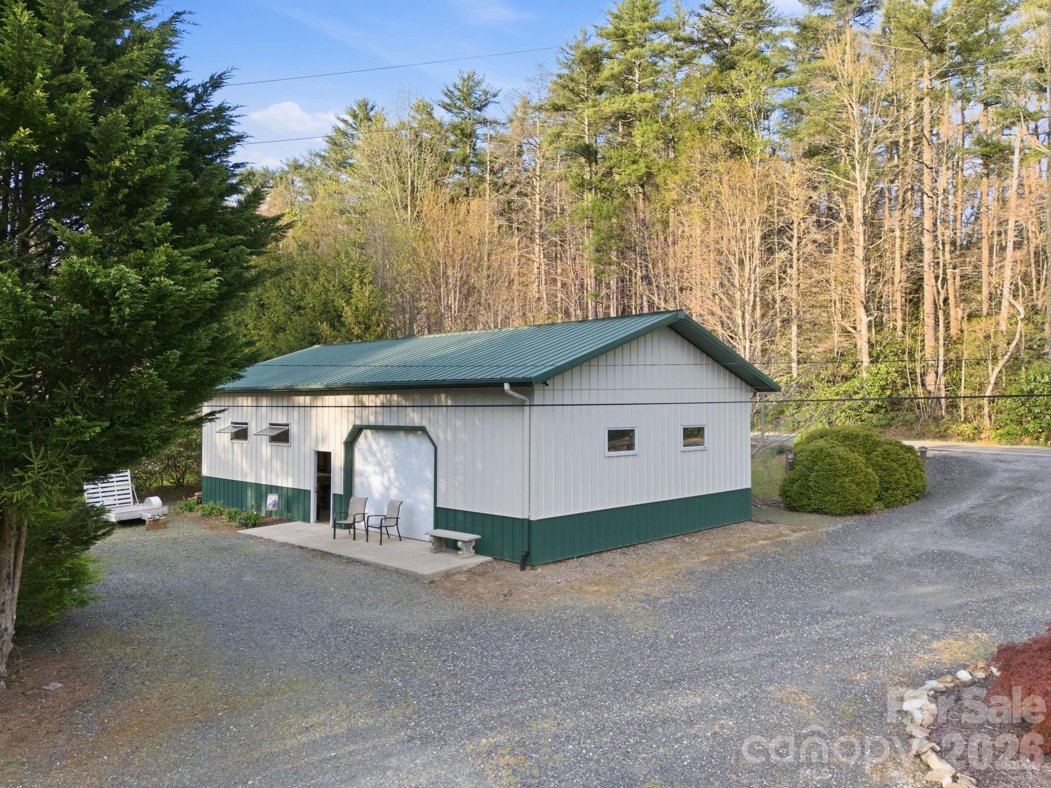 8186 NC 183 Highway — Linville Falls