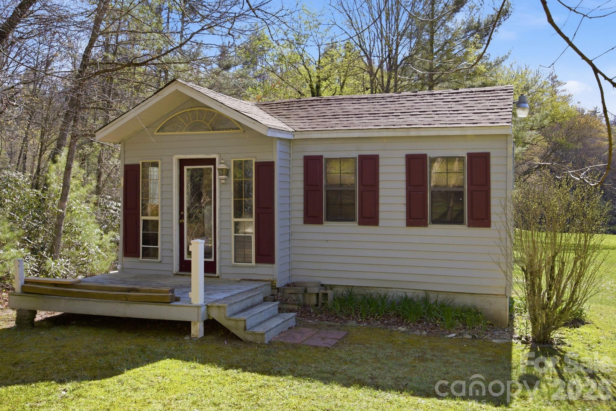8186 NC 183 Highway — Linville Falls