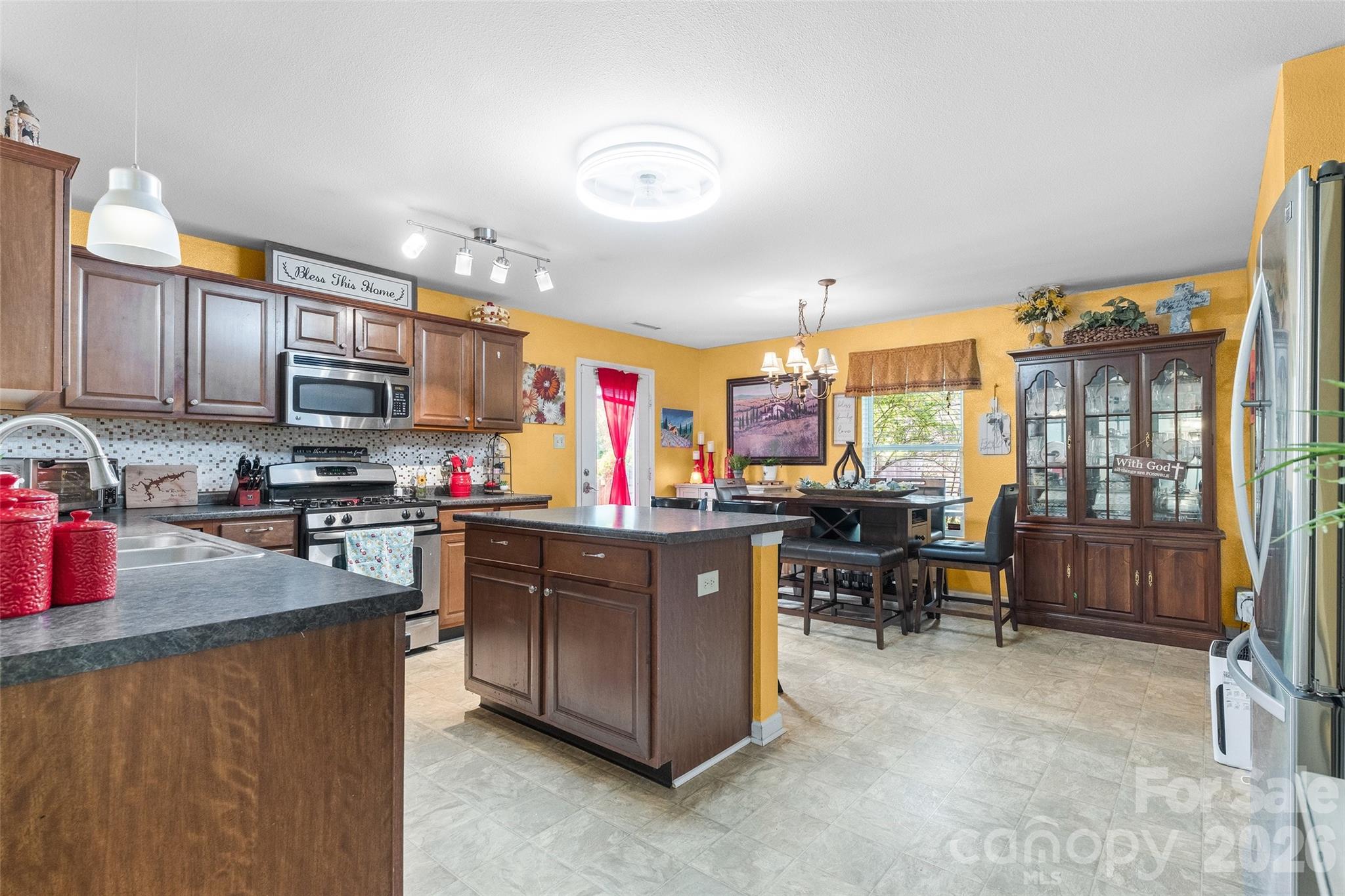3248 Pikes Peak Drive — Gastonia