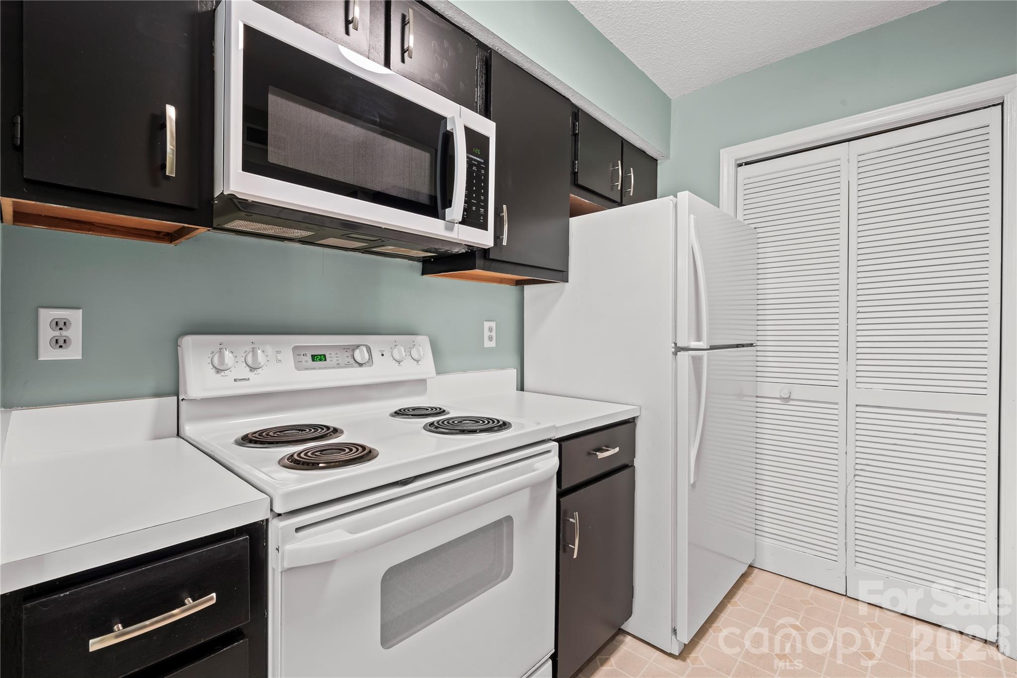 11066 Harrowfield Road — Charlotte