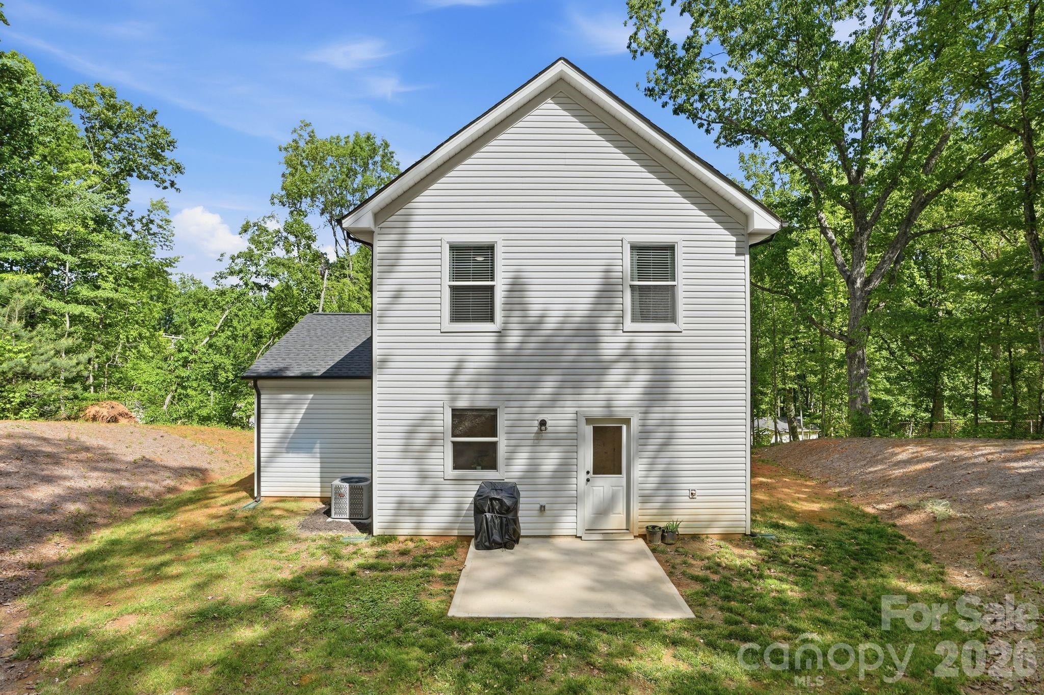 403 Sunset Drive — Bessemer City