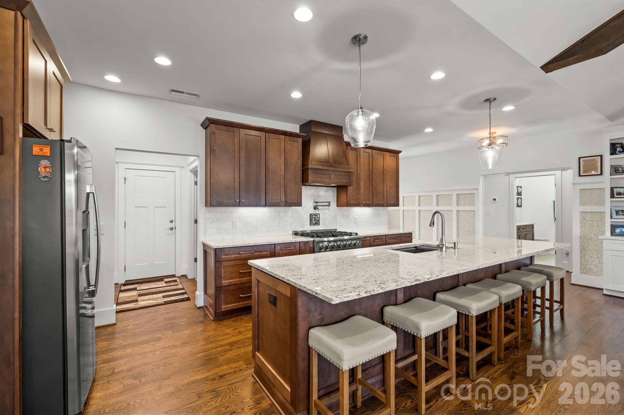 383 Rolling Road — Lexington