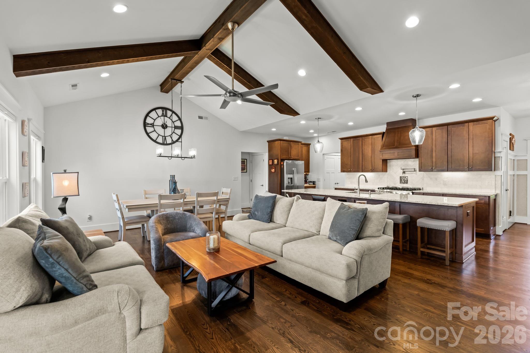 383 Rolling Road — Lexington