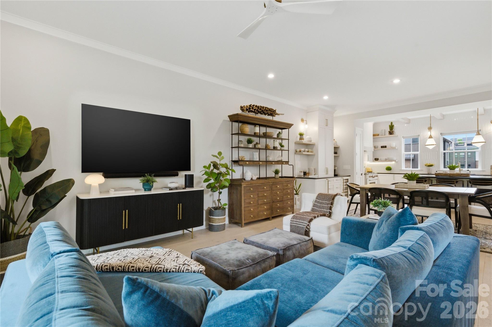 3060 Selwyn Avenue — Charlotte