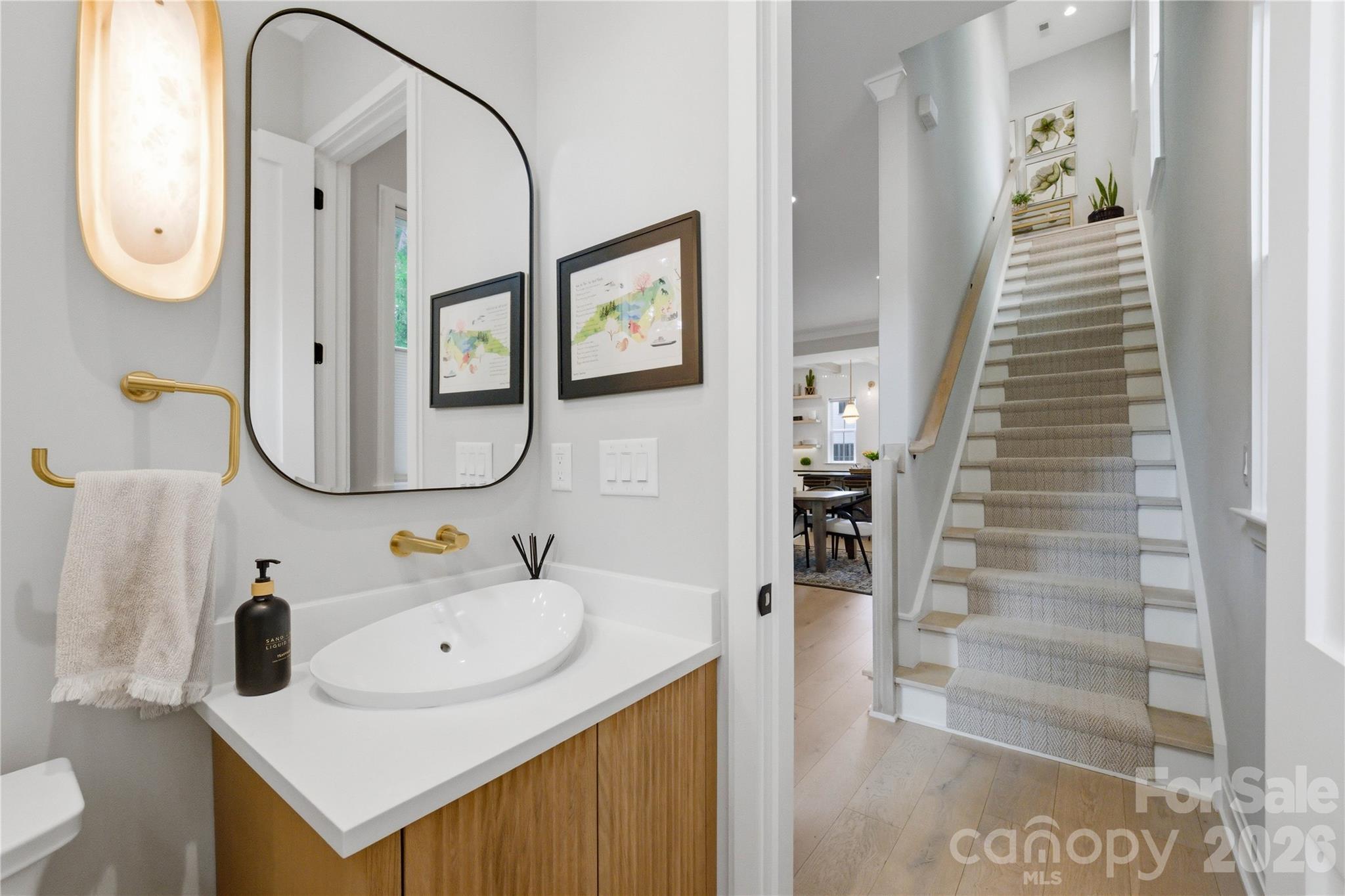 3060 Selwyn Avenue — Charlotte