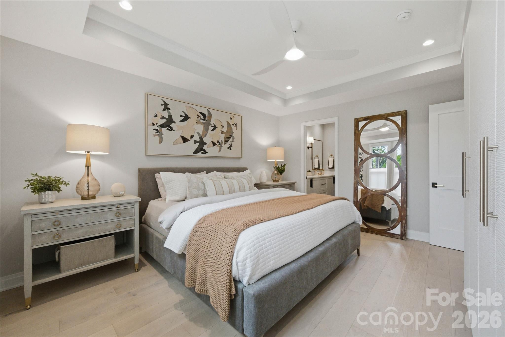 3060 Selwyn Avenue — Charlotte