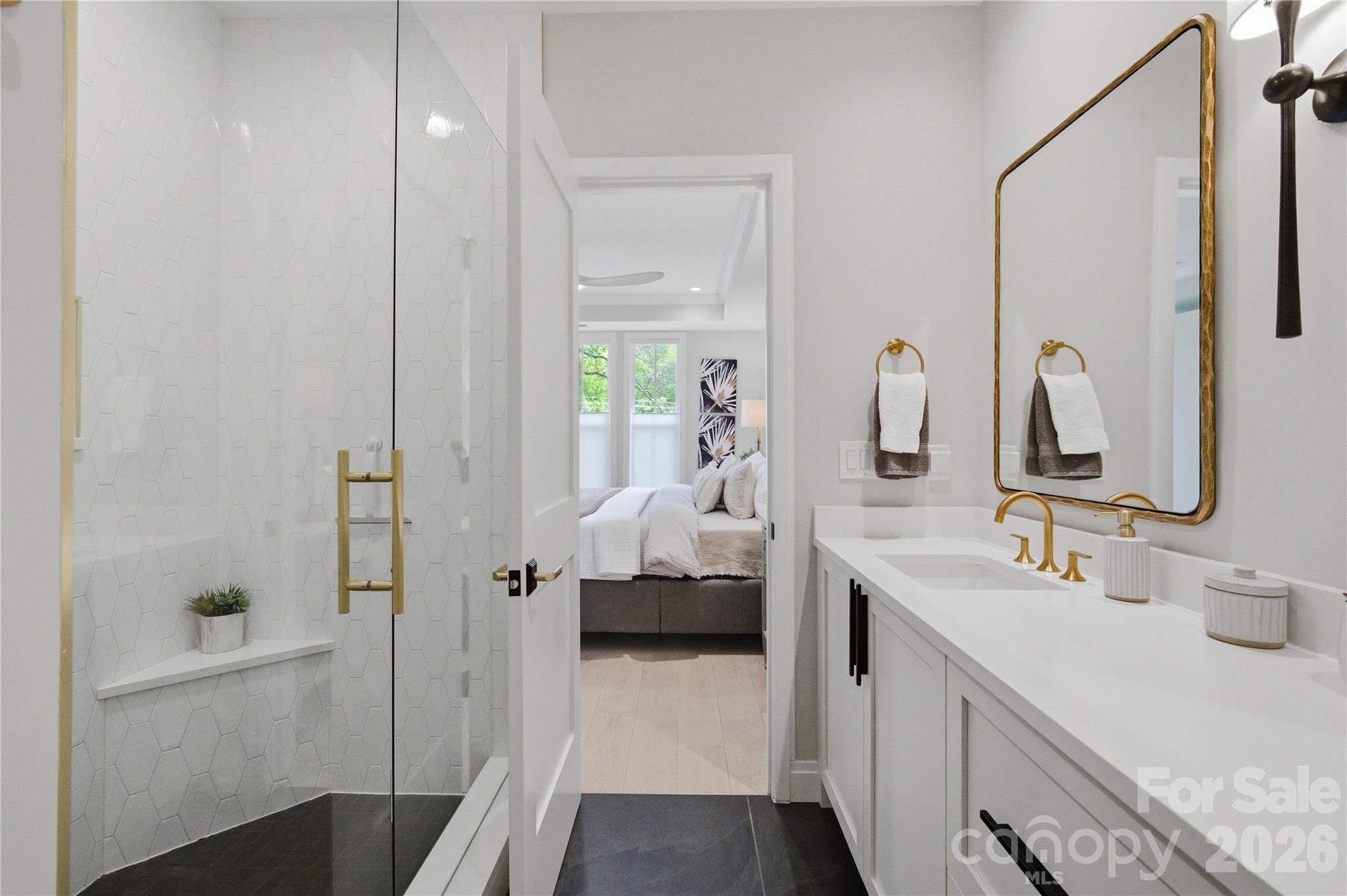 3060 Selwyn Avenue — Charlotte