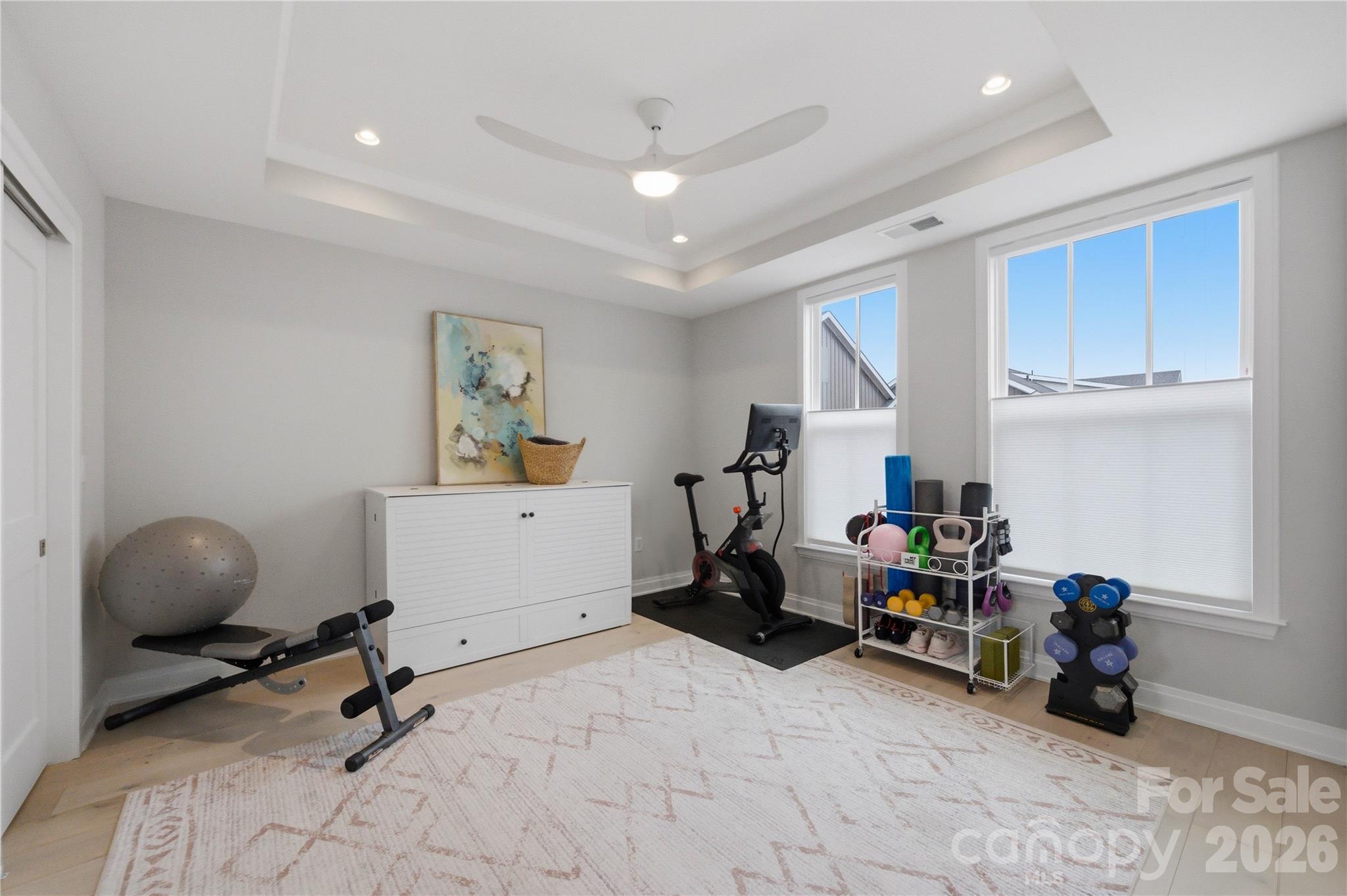 3060 Selwyn Avenue — Charlotte