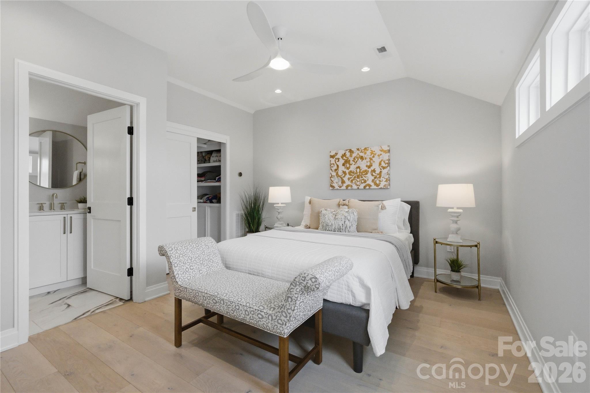 3060 Selwyn Avenue — Charlotte