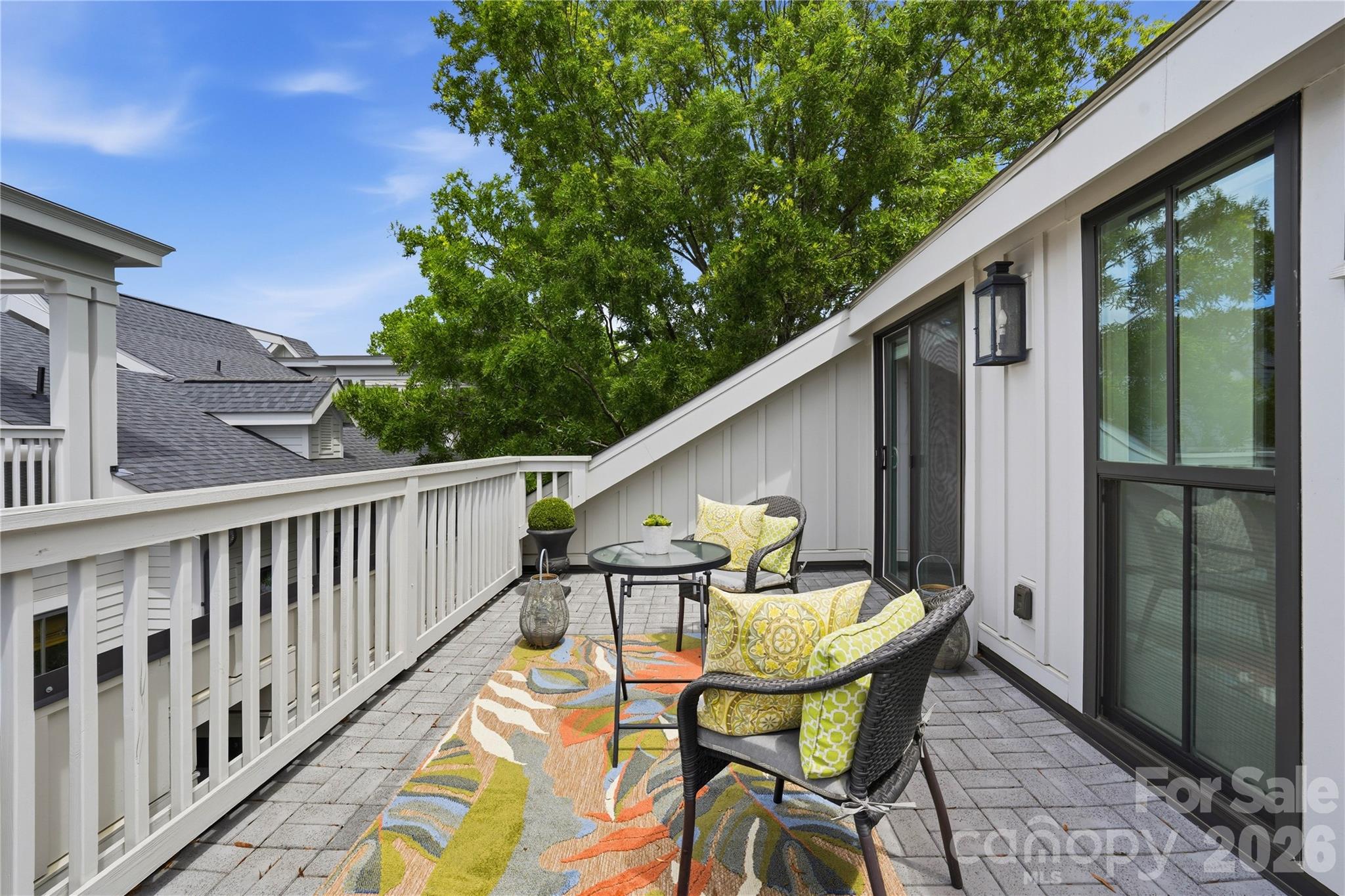 3060 Selwyn Avenue — Charlotte