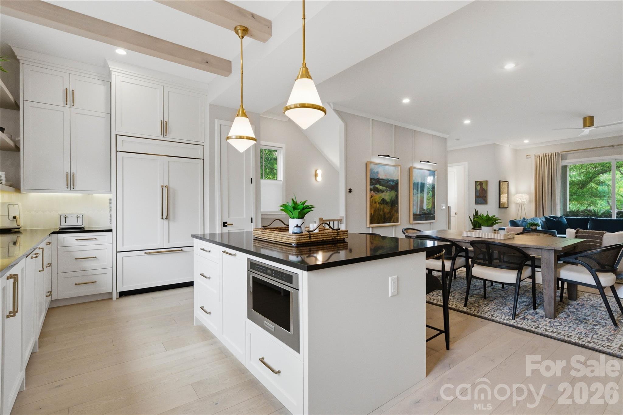 3060 Selwyn Avenue — Charlotte