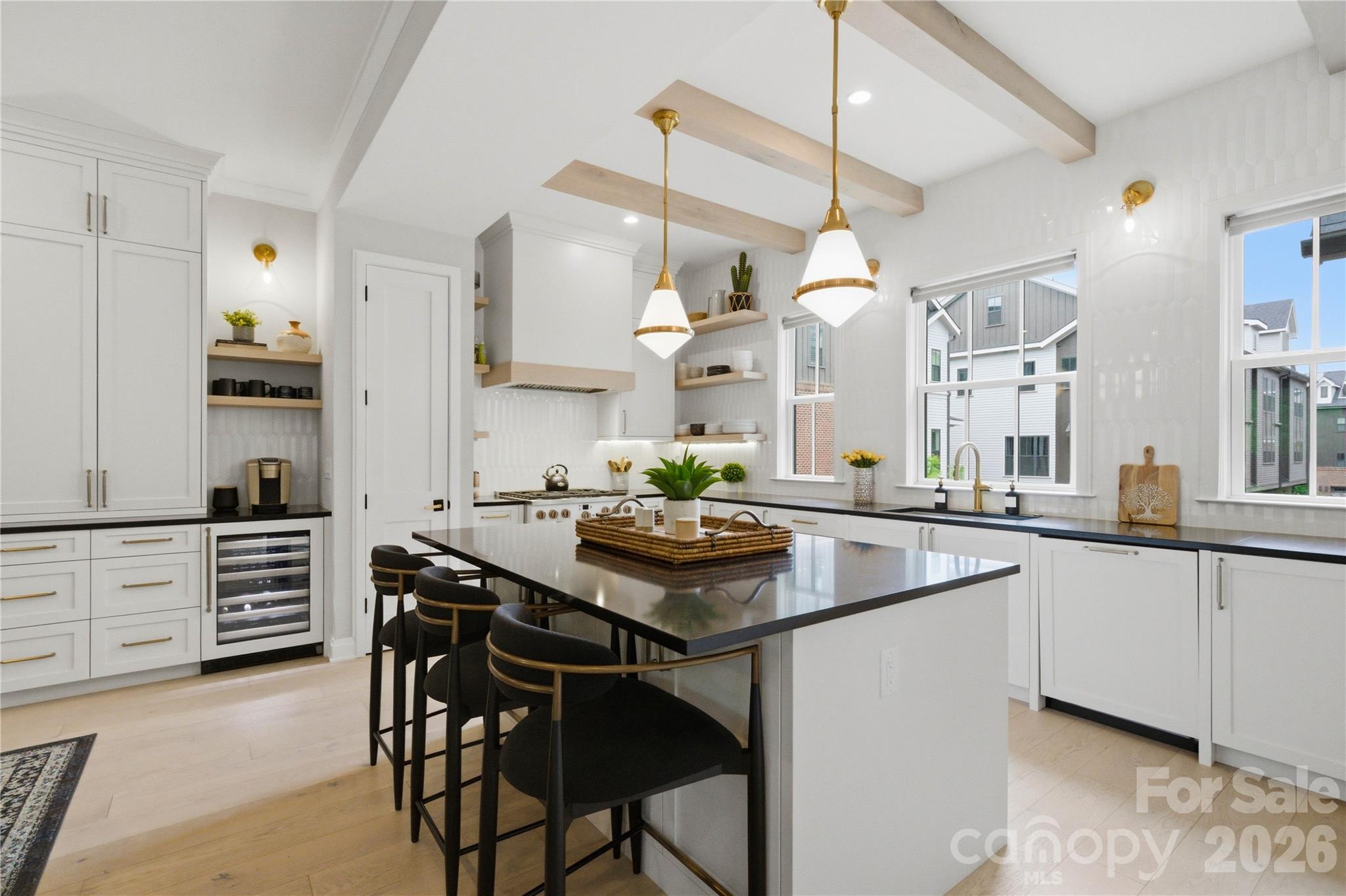 3060 Selwyn Avenue — Charlotte