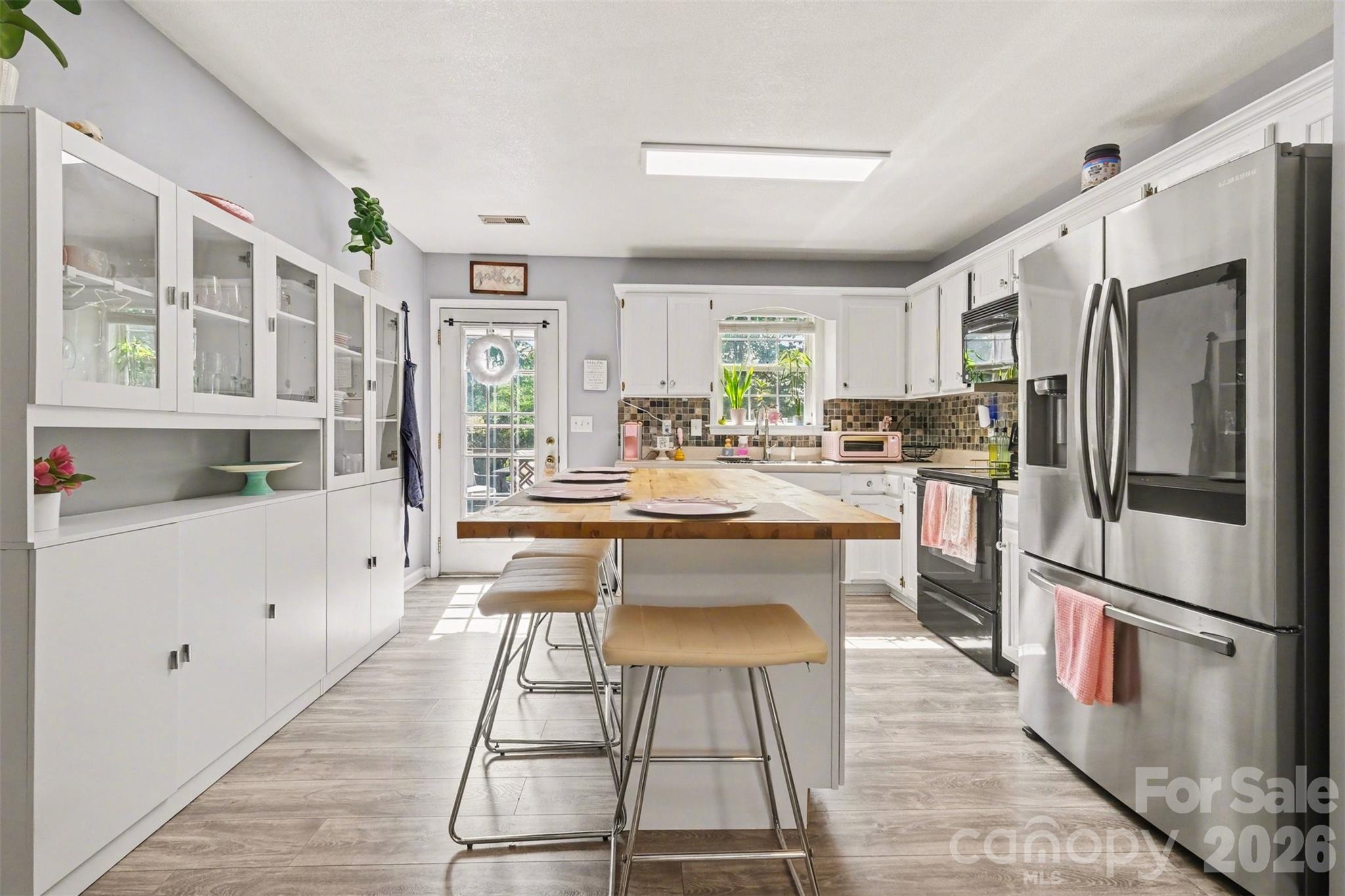 2056 Redberry Lane — Conover