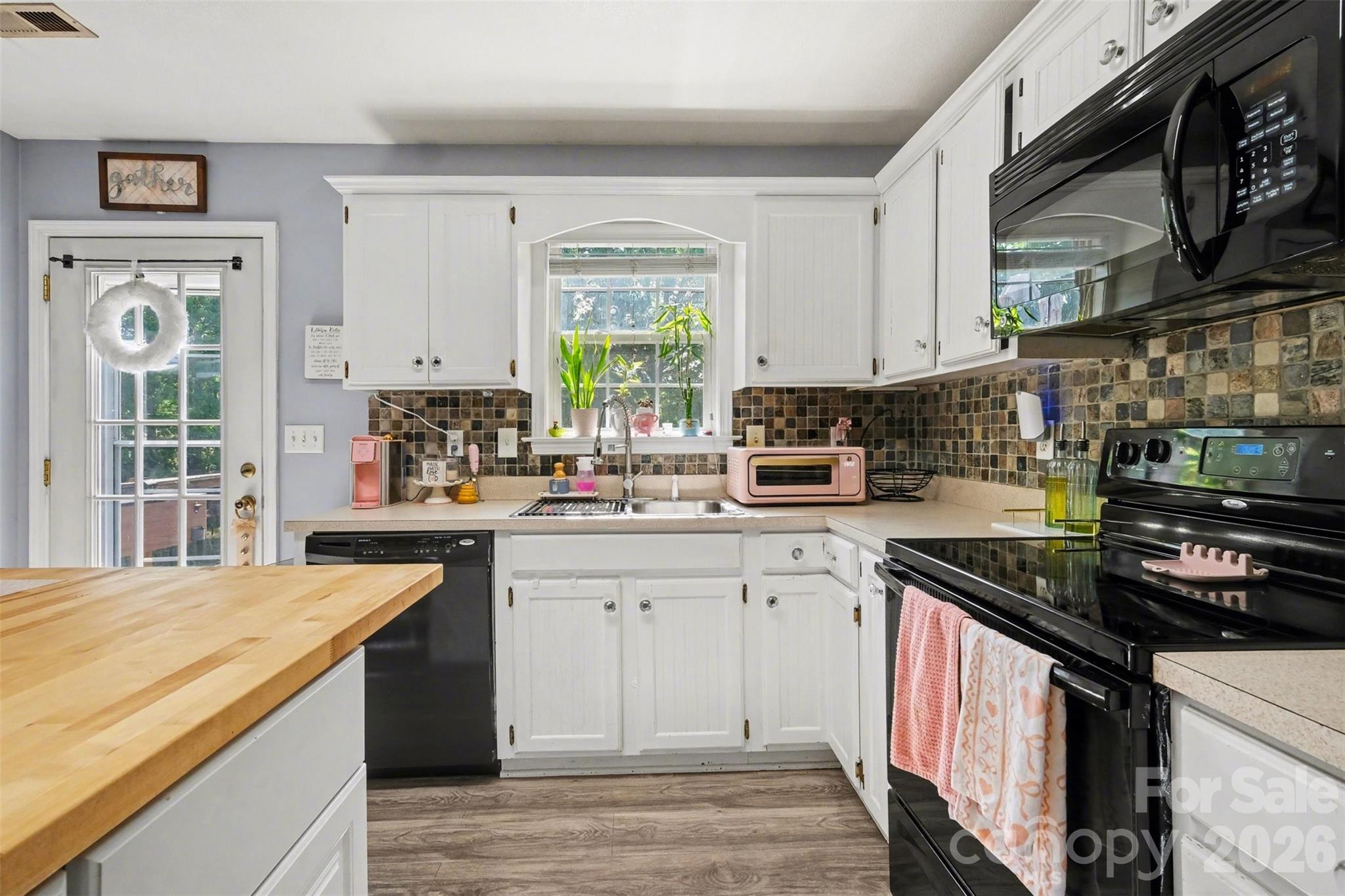 2056 Redberry Lane — Conover