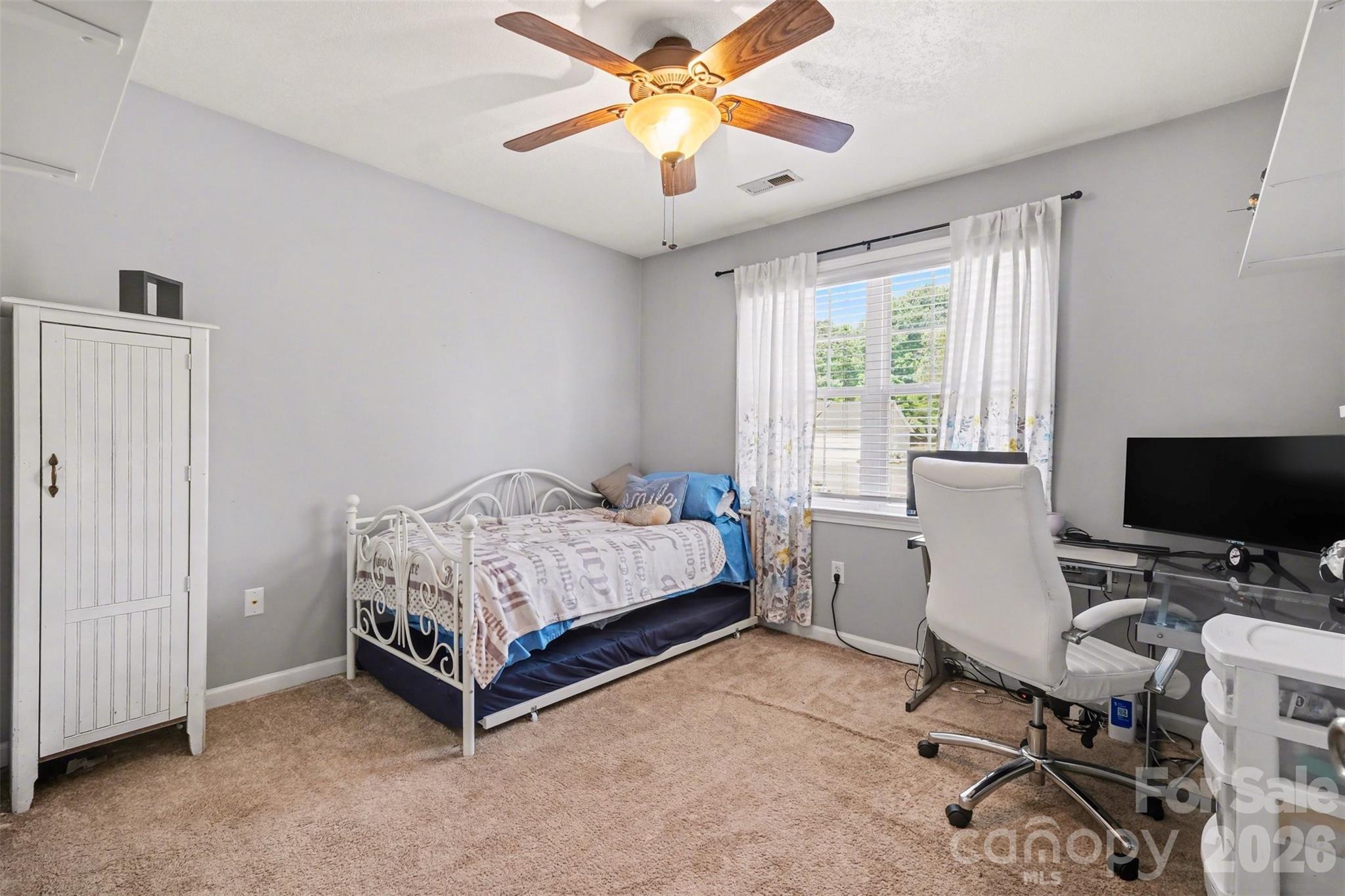 2056 Redberry Lane — Conover