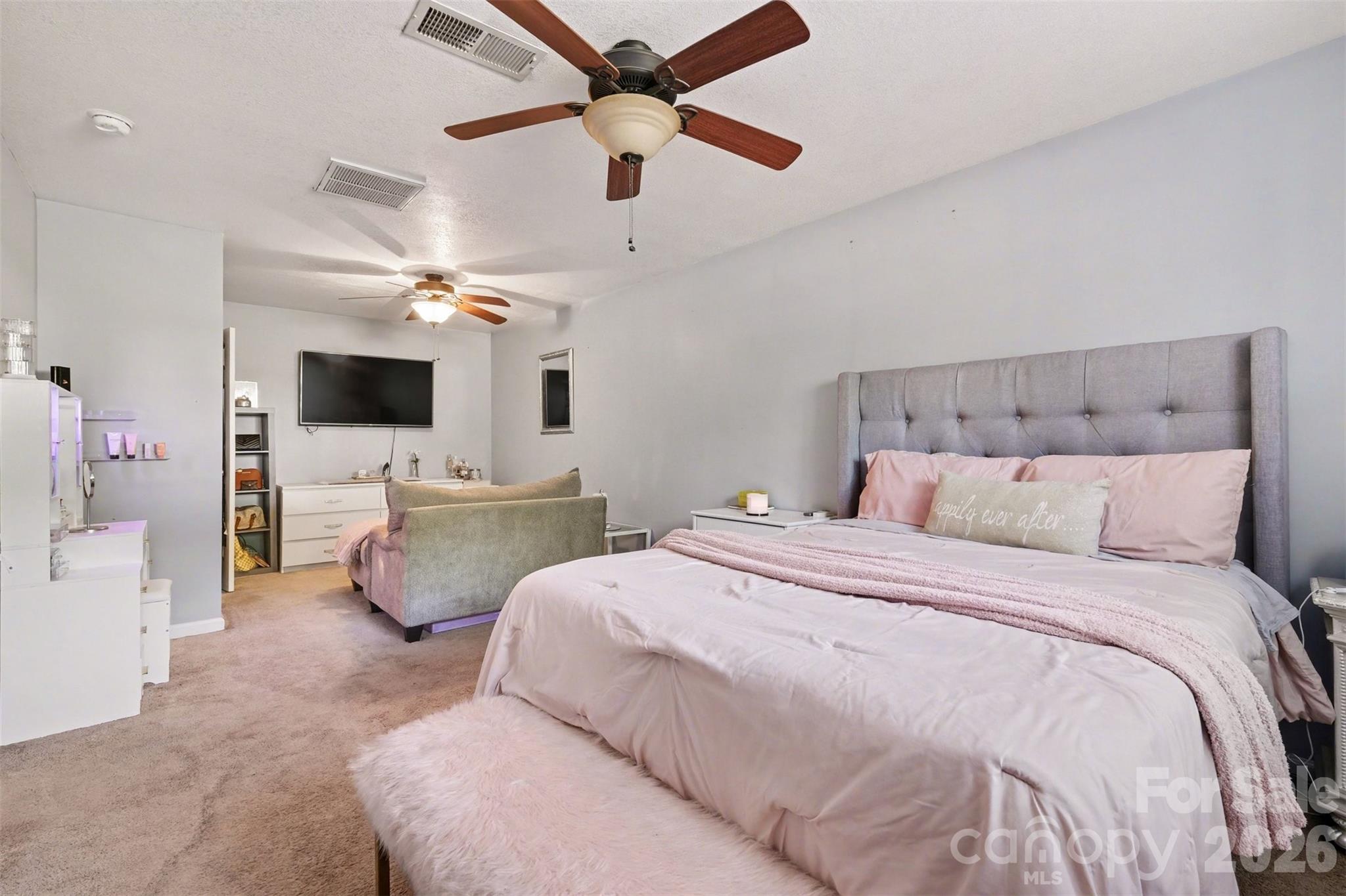 2056 Redberry Lane — Conover