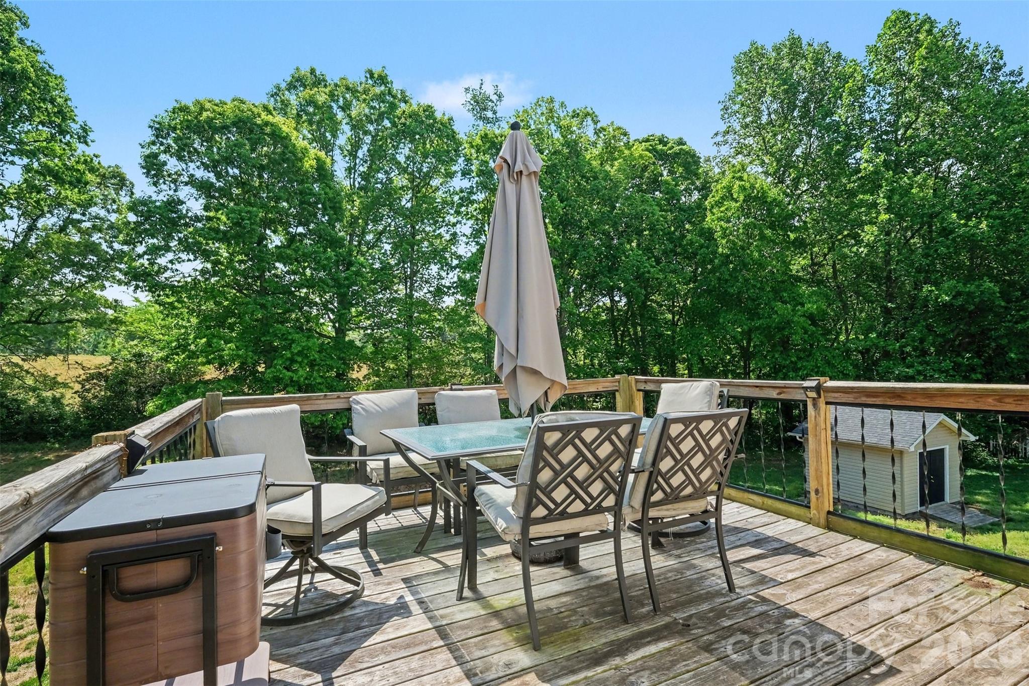 2056 Redberry Lane — Conover