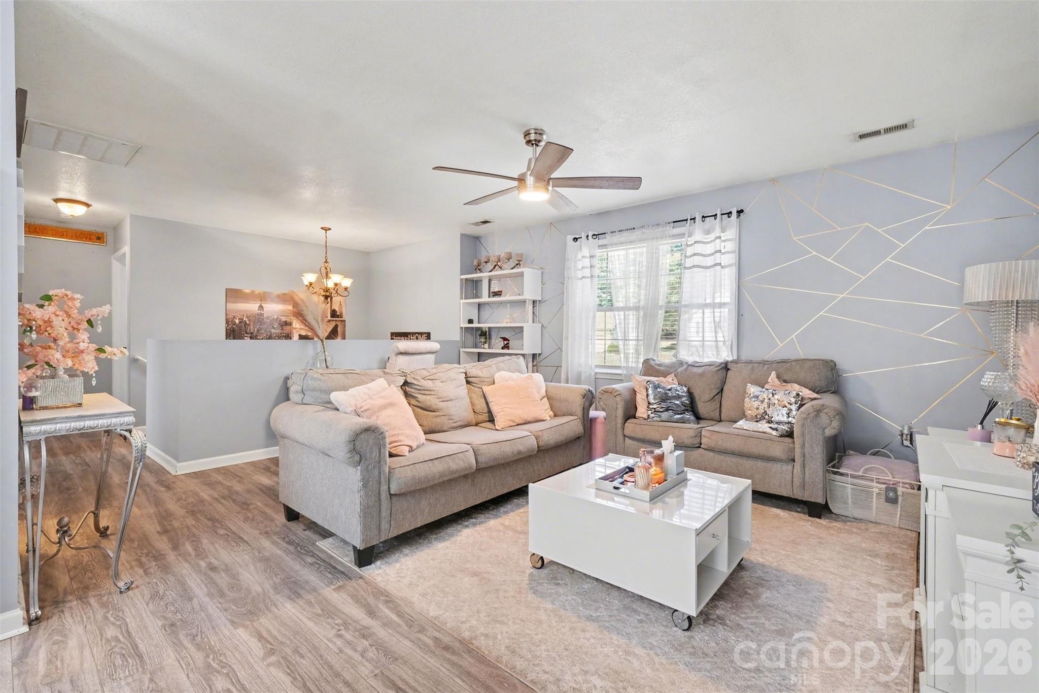 2056 Redberry Lane — Conover