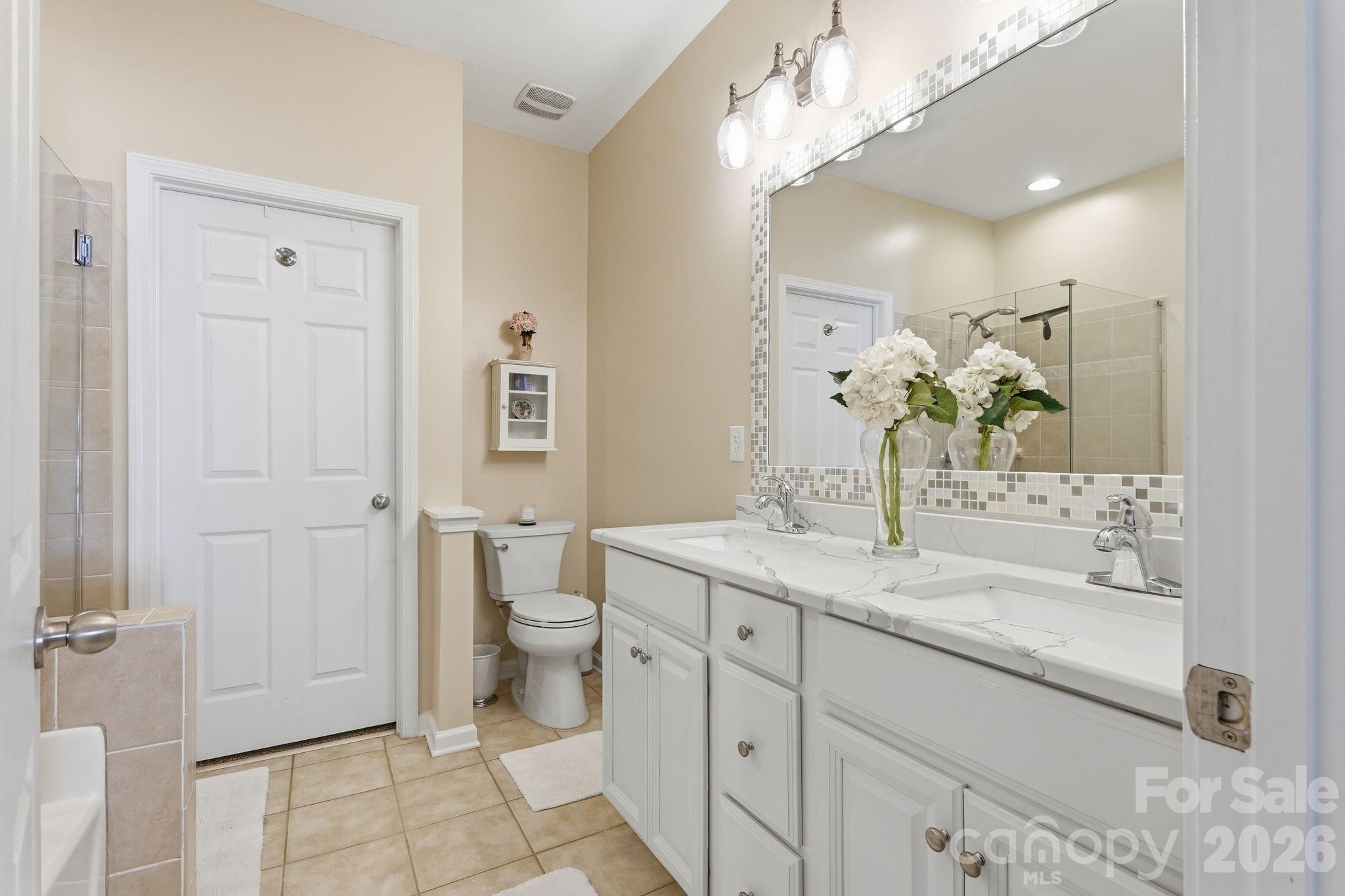 168 N Arcadian Way — Mooresville