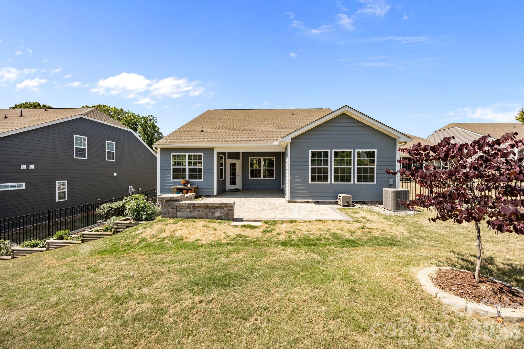 3061 Rosseau Lane — Mount Holly