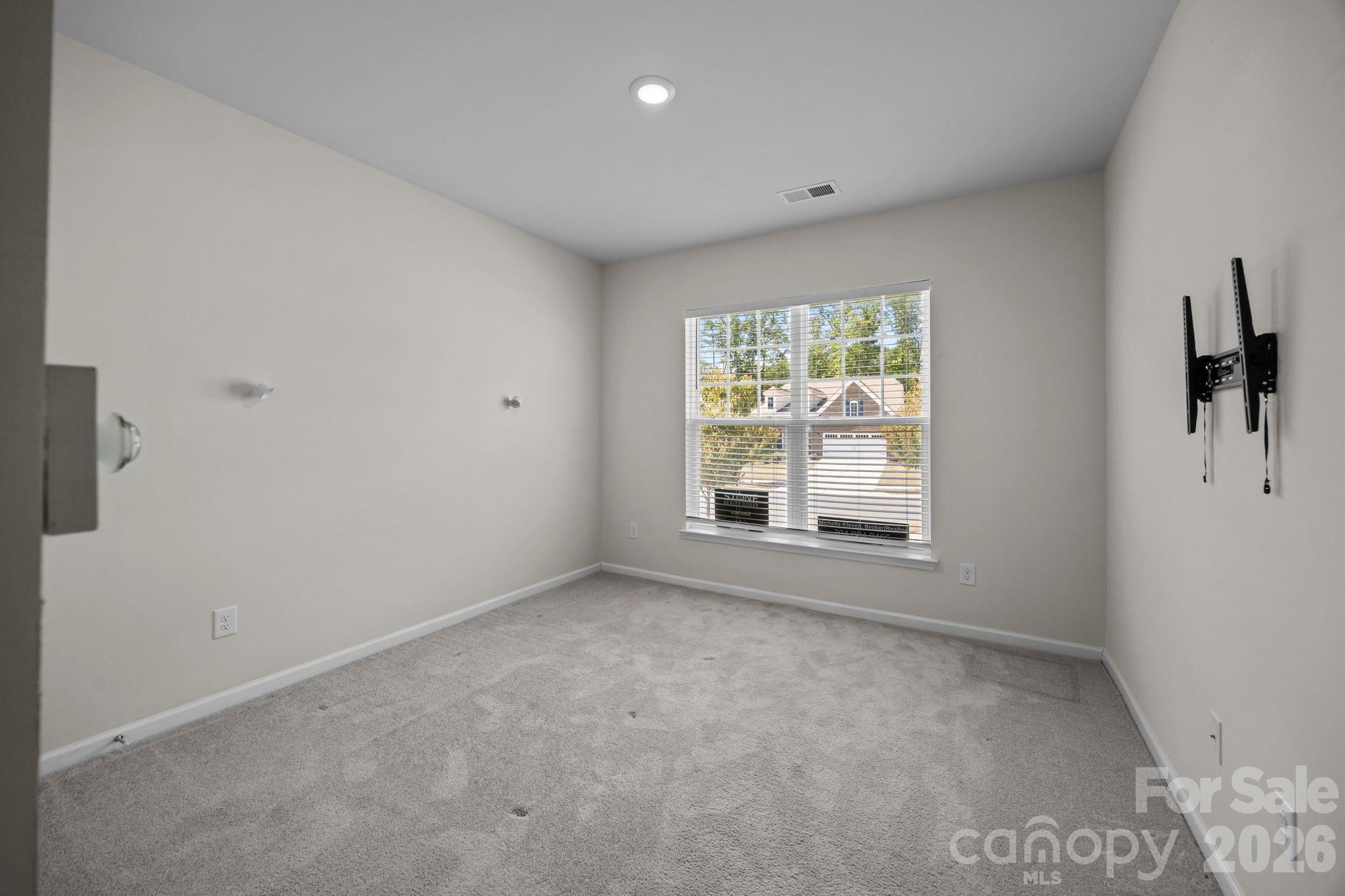 3061 Rosseau Lane — Mount Holly