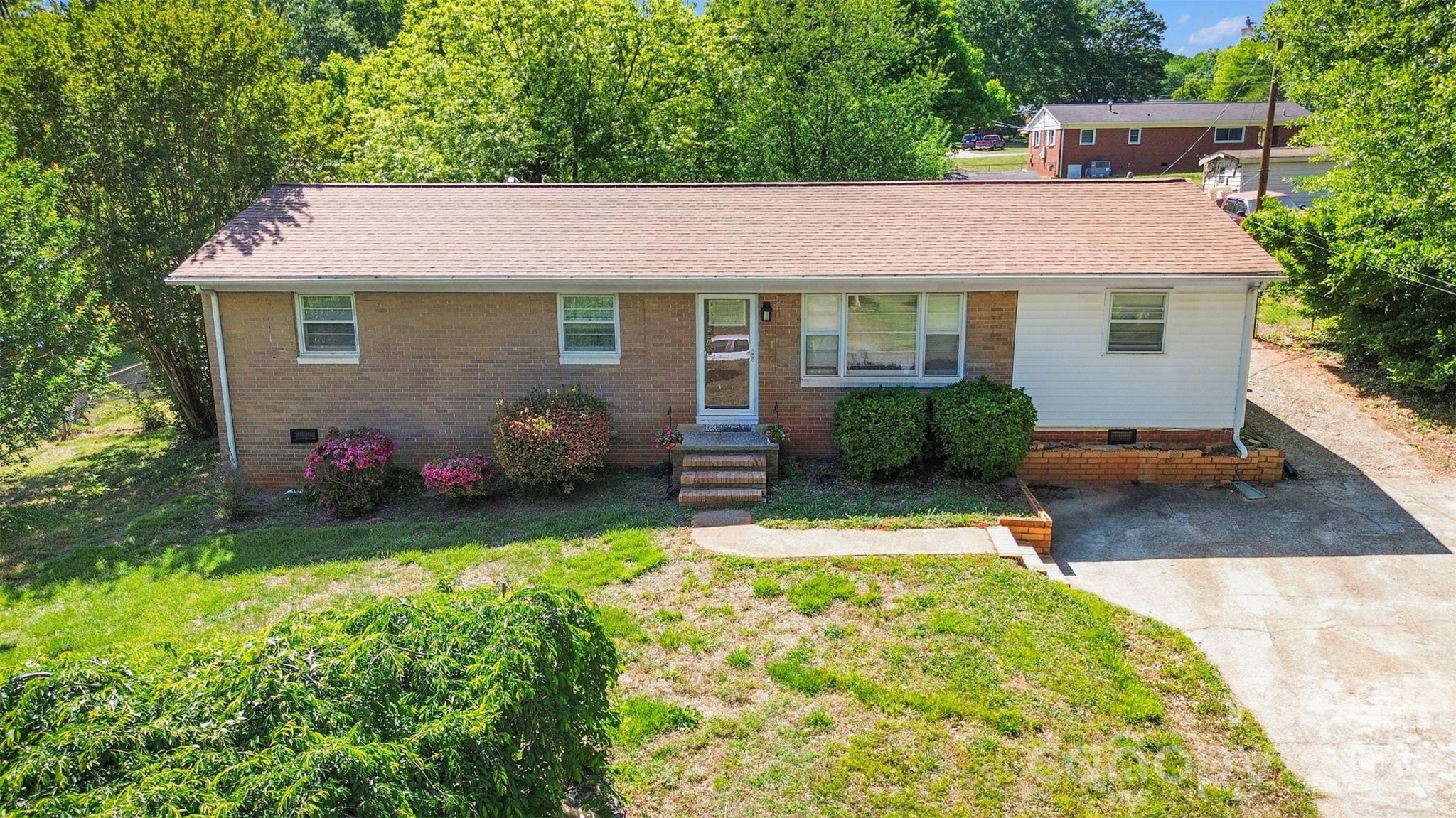 1907 Alpine Lane — Gastonia