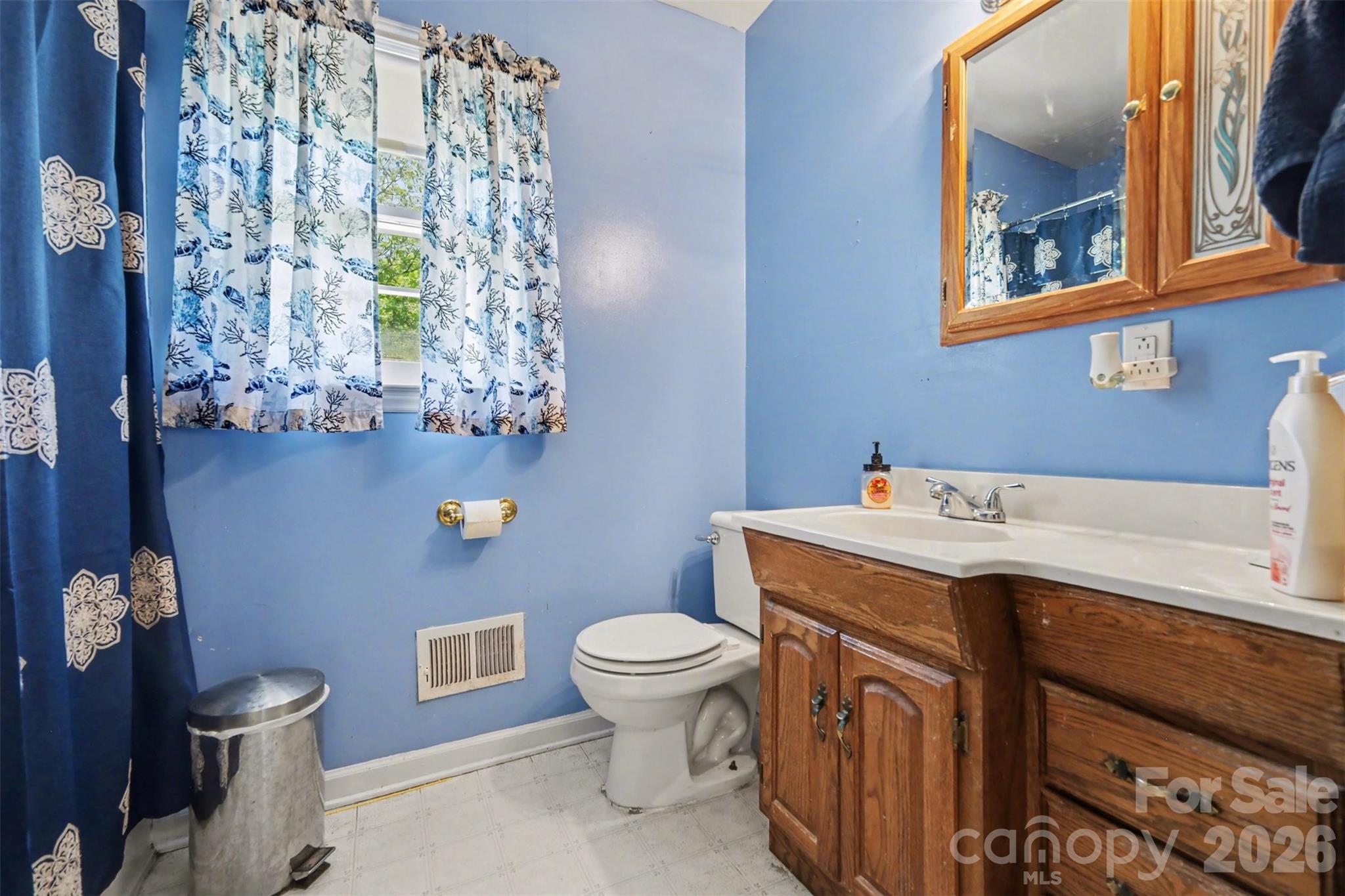 1907 Alpine Lane — Gastonia