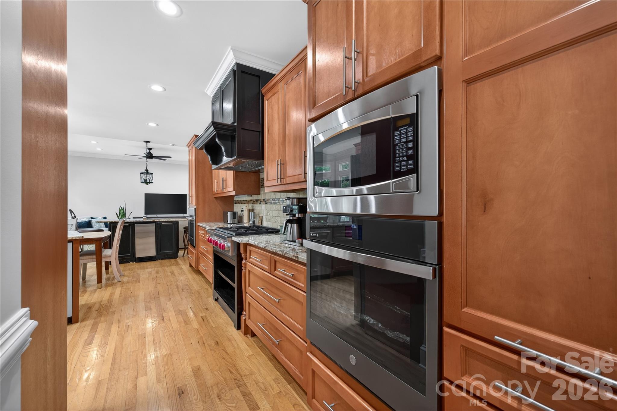 3100 Lakewood Edge Drive — Charlotte