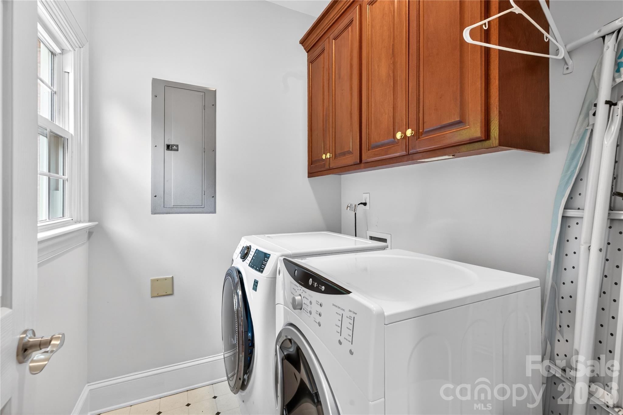 3100 Lakewood Edge Drive — Charlotte