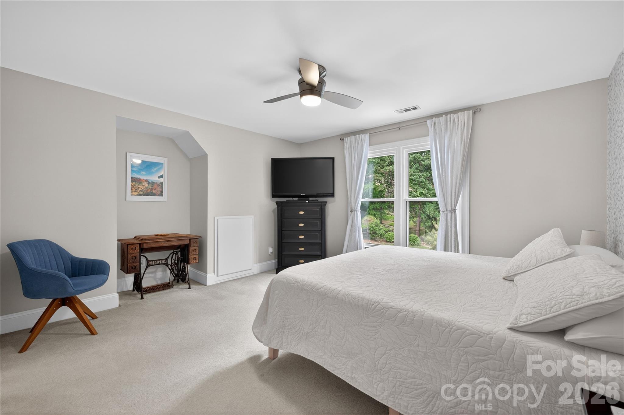 3100 Lakewood Edge Drive — Charlotte