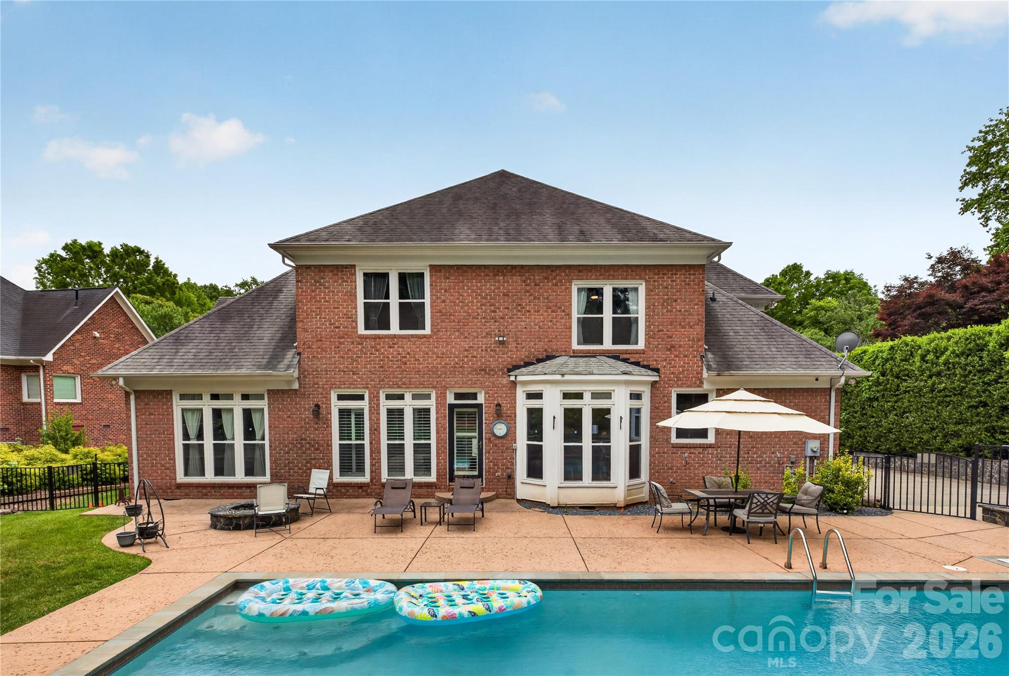 3100 Lakewood Edge Drive — Charlotte