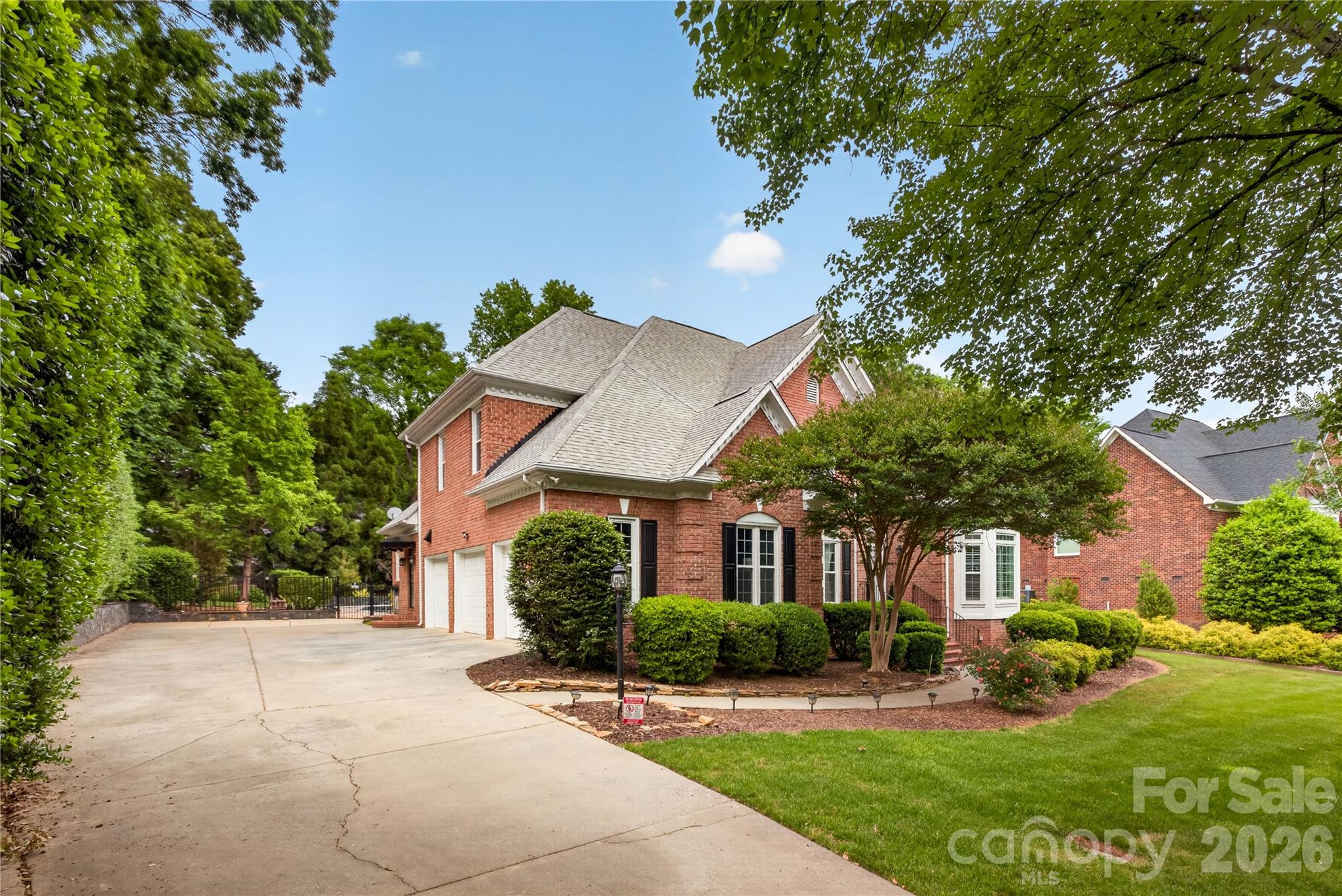 3100 Lakewood Edge Drive — Charlotte