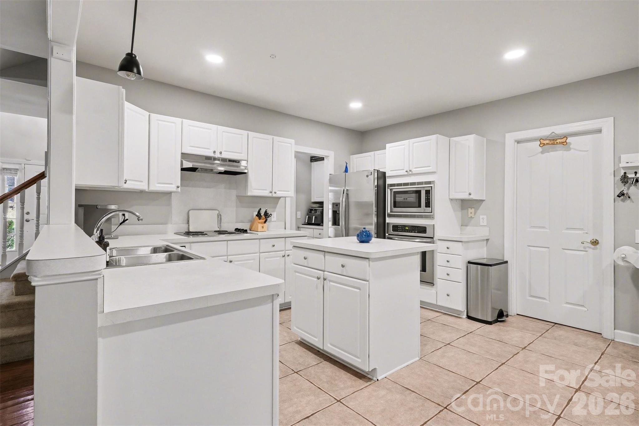 15817 Prestwoods Lane — Huntersville