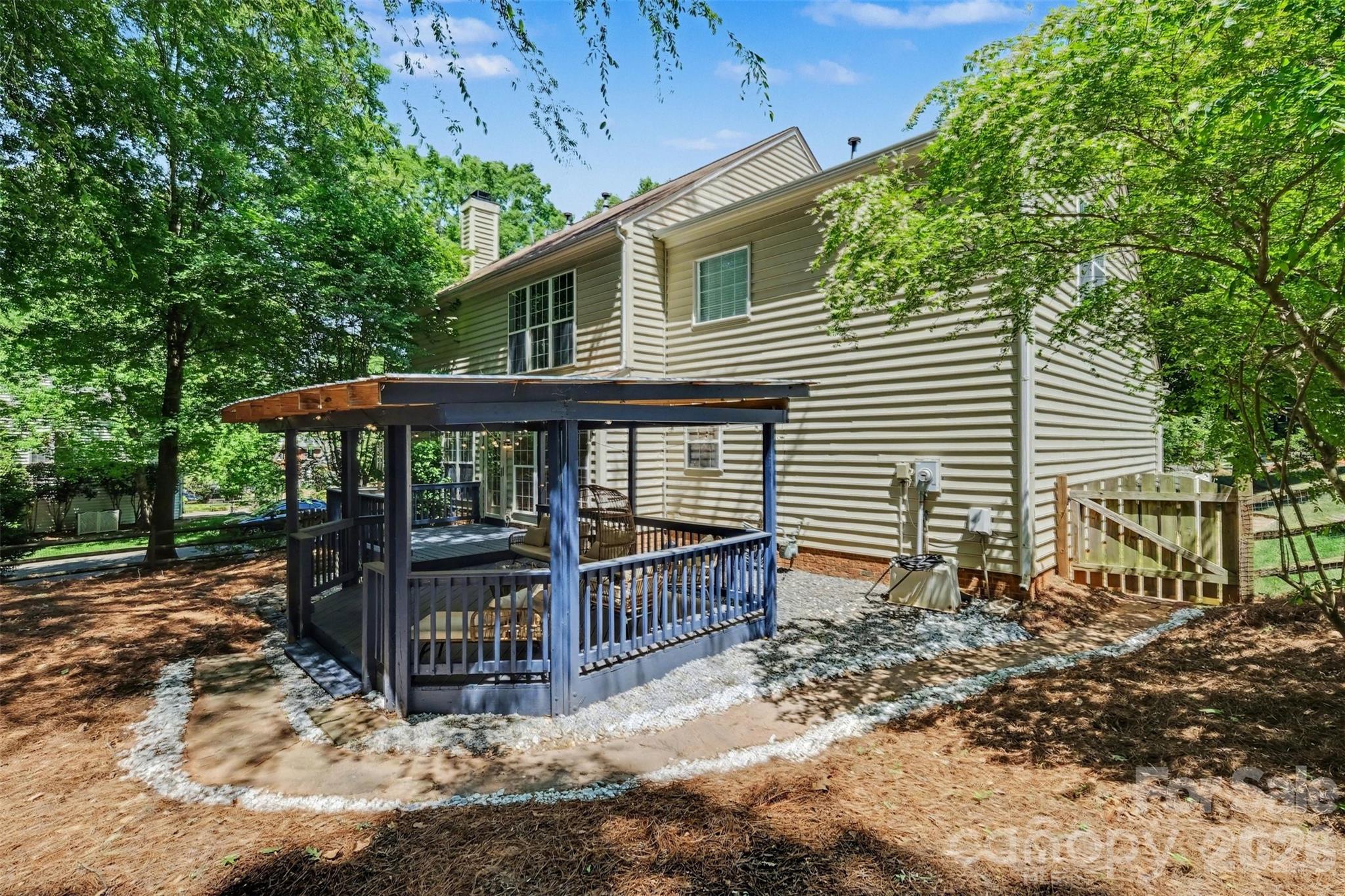 15817 Prestwoods Lane — Huntersville