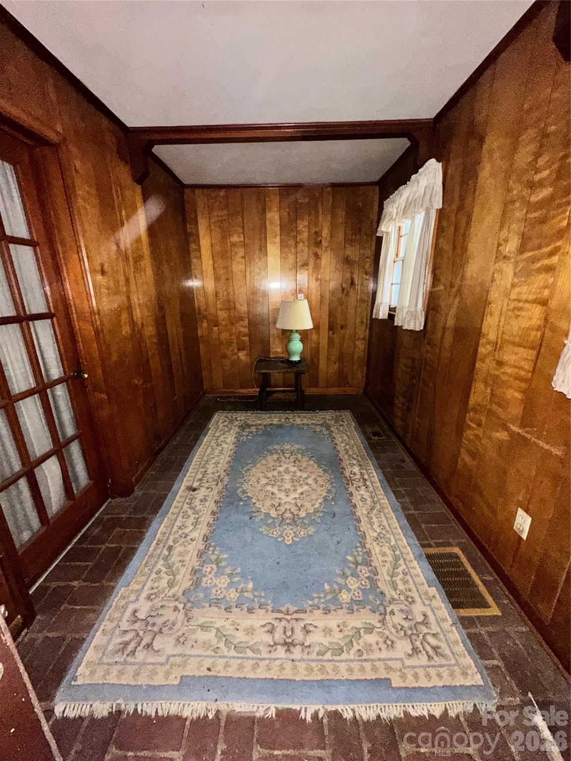 1611 W Fifth Avenue — Gastonia