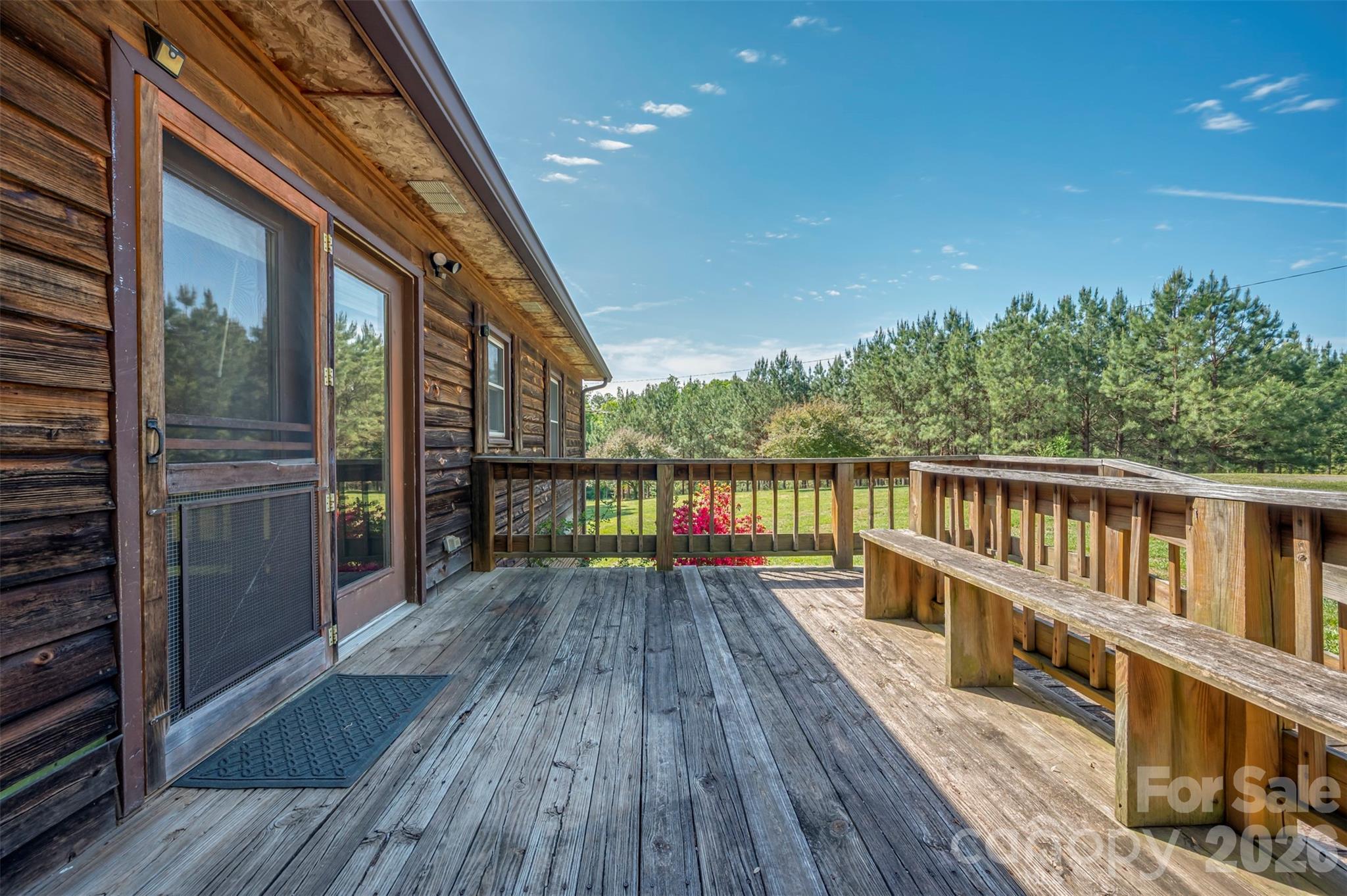 184 Clelo Drive — Casar