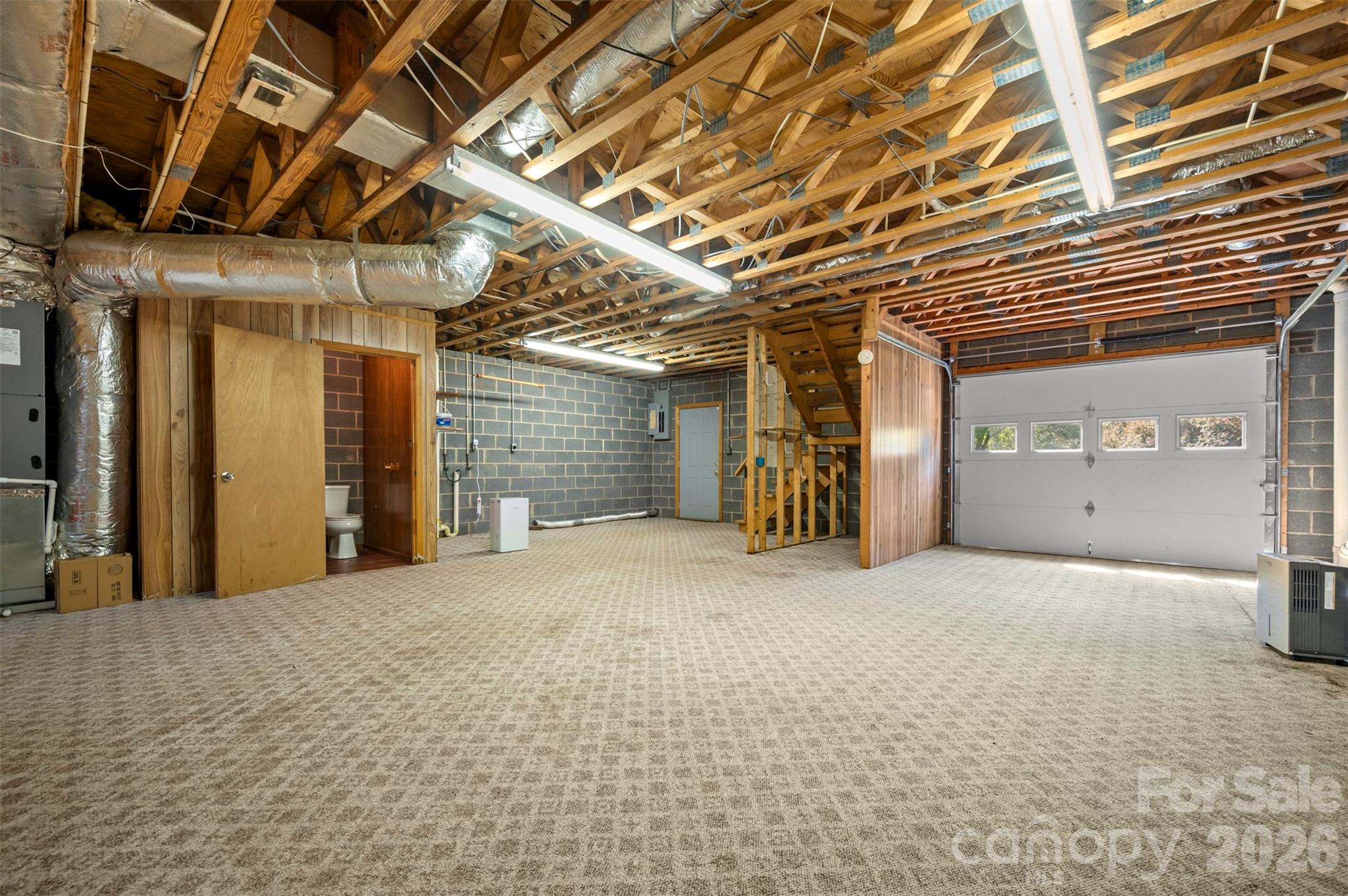 184 Clelo Drive — Casar