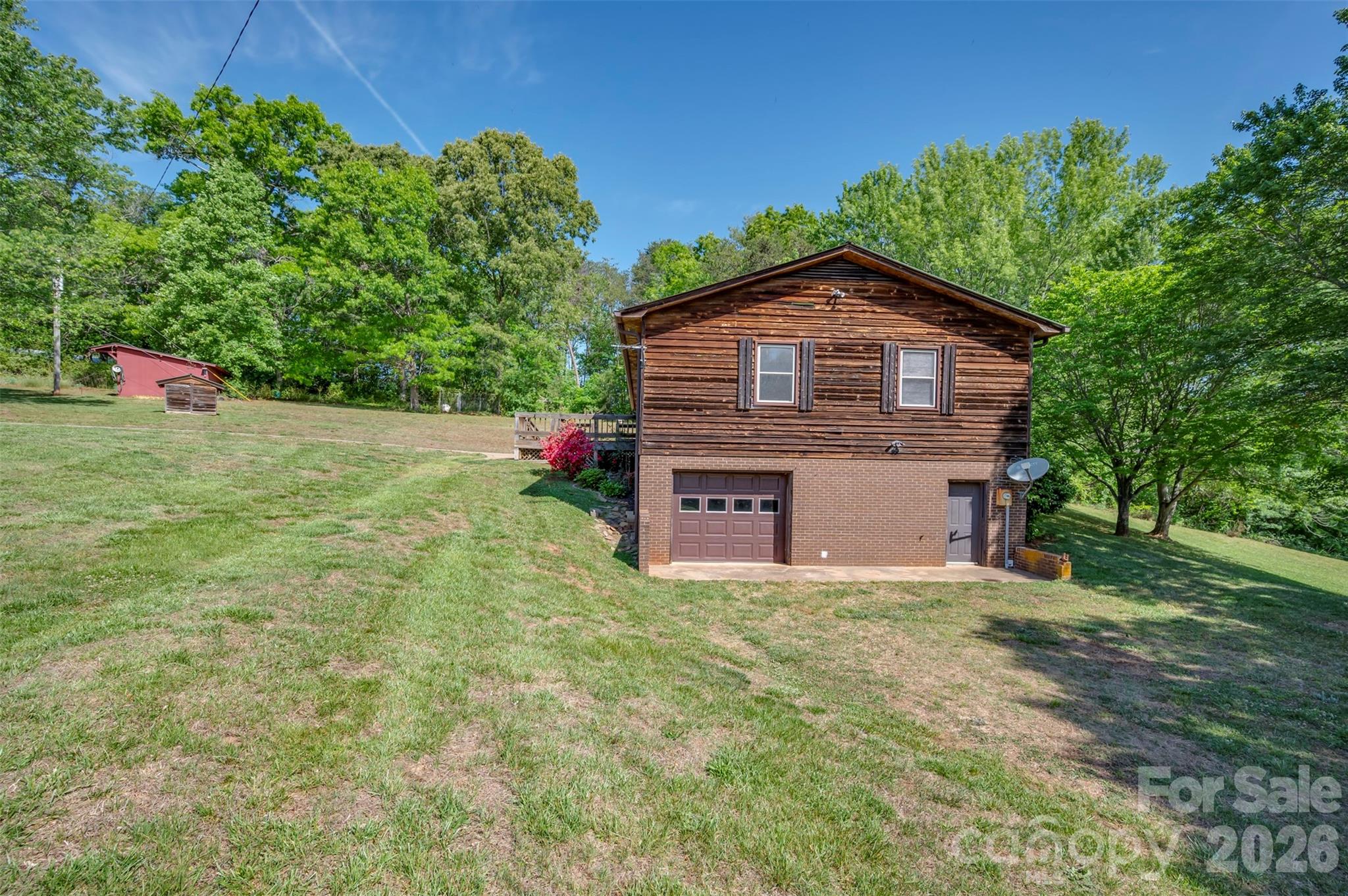 184 Clelo Drive — Casar