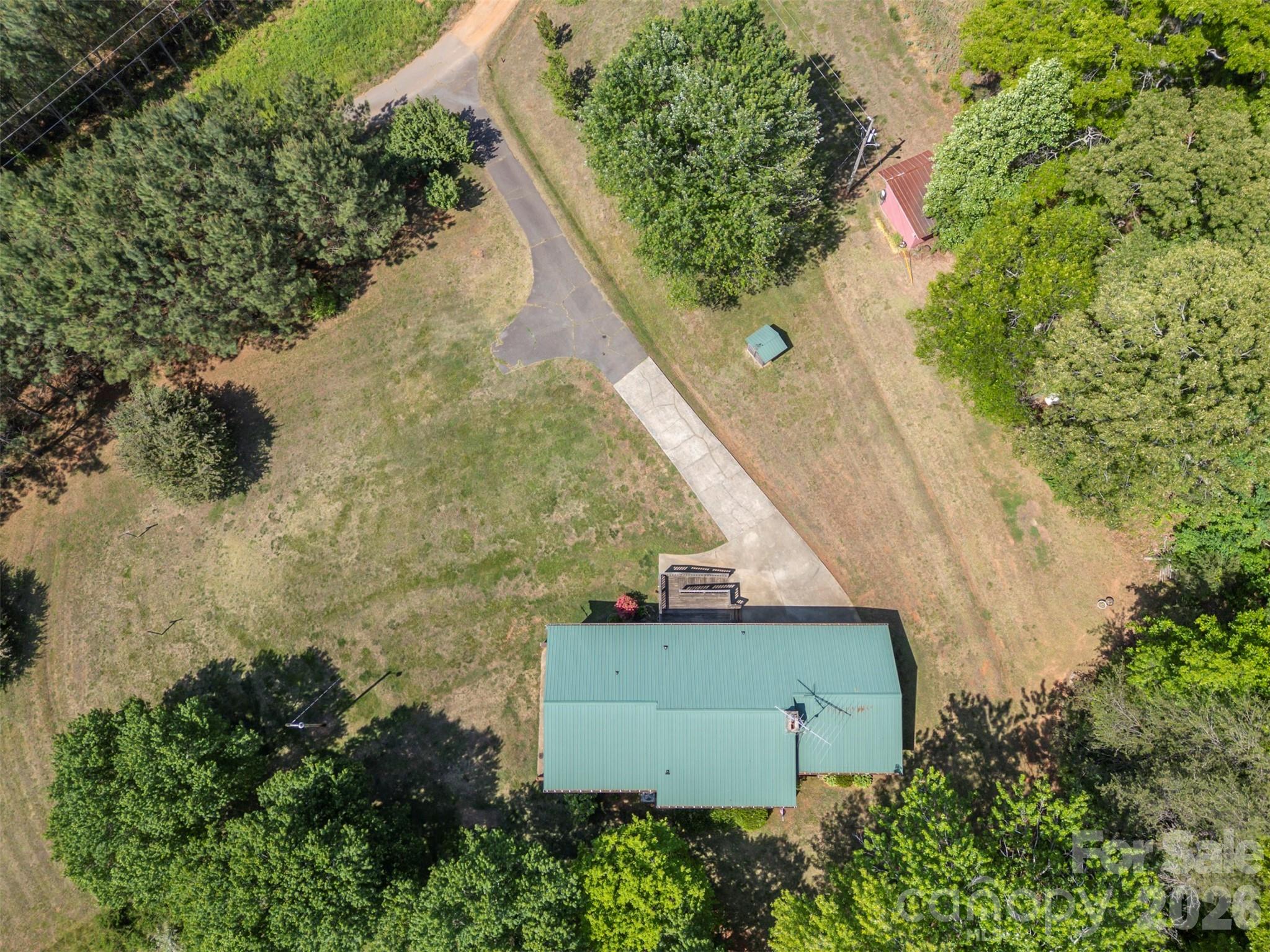 184 Clelo Drive — Casar