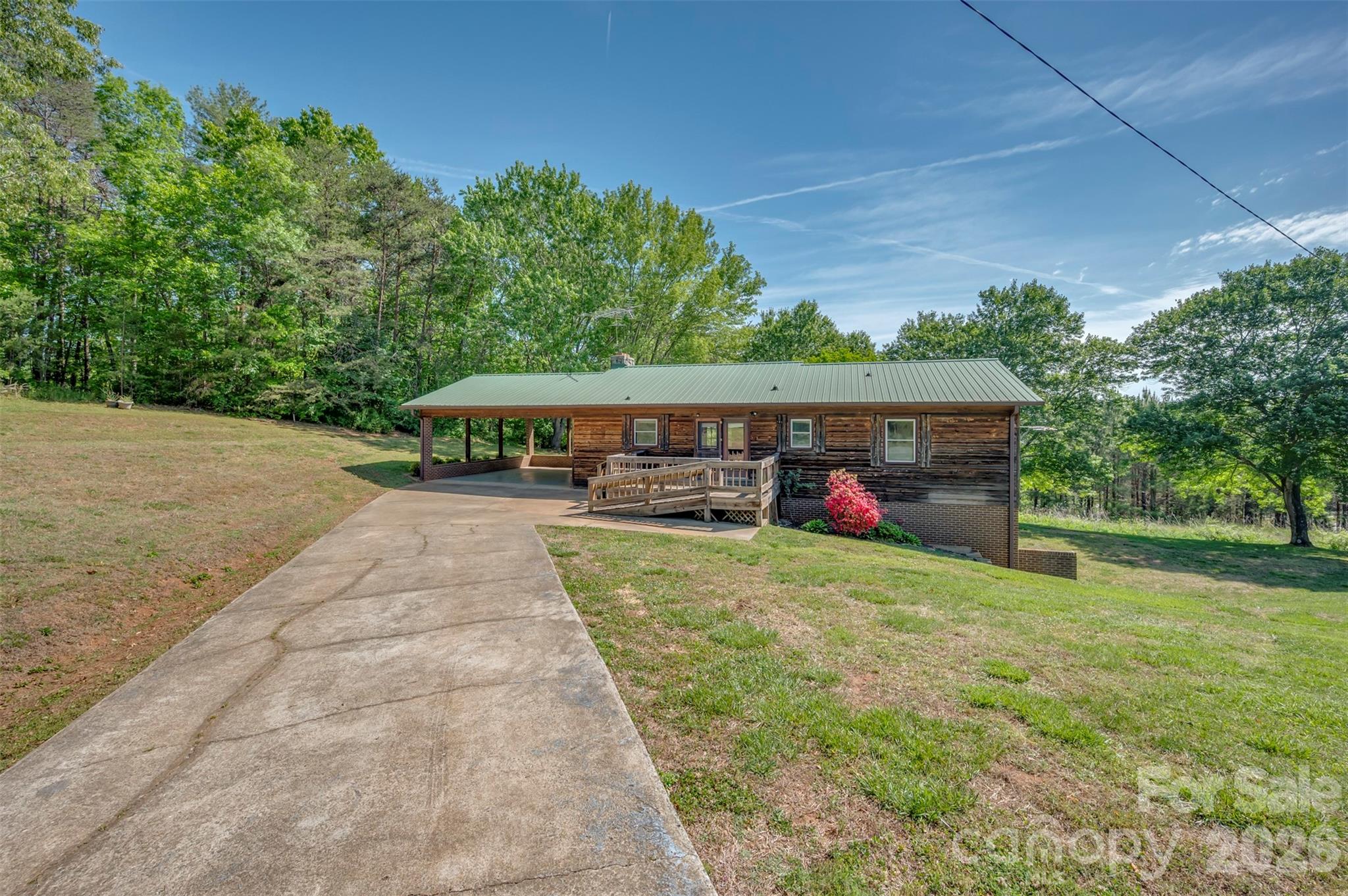 184 Clelo Drive — Casar