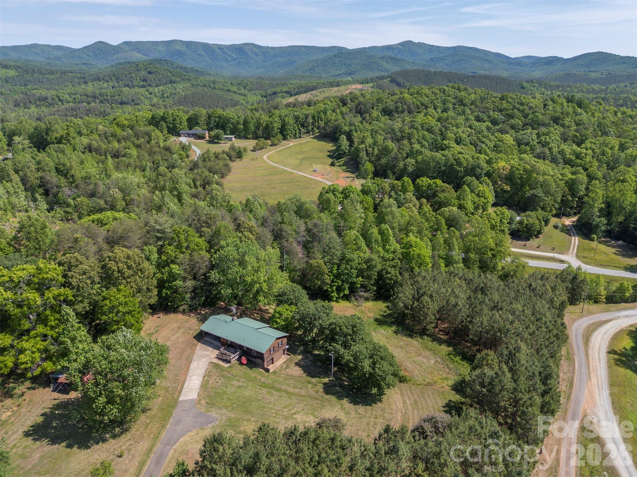 184 Clelo Drive — Casar