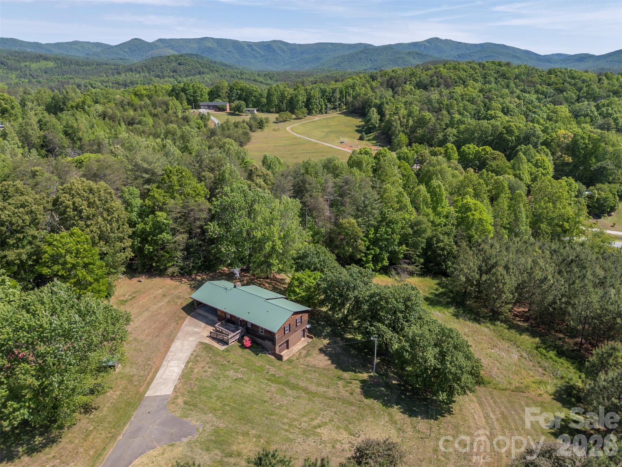 184 Clelo Drive — Casar