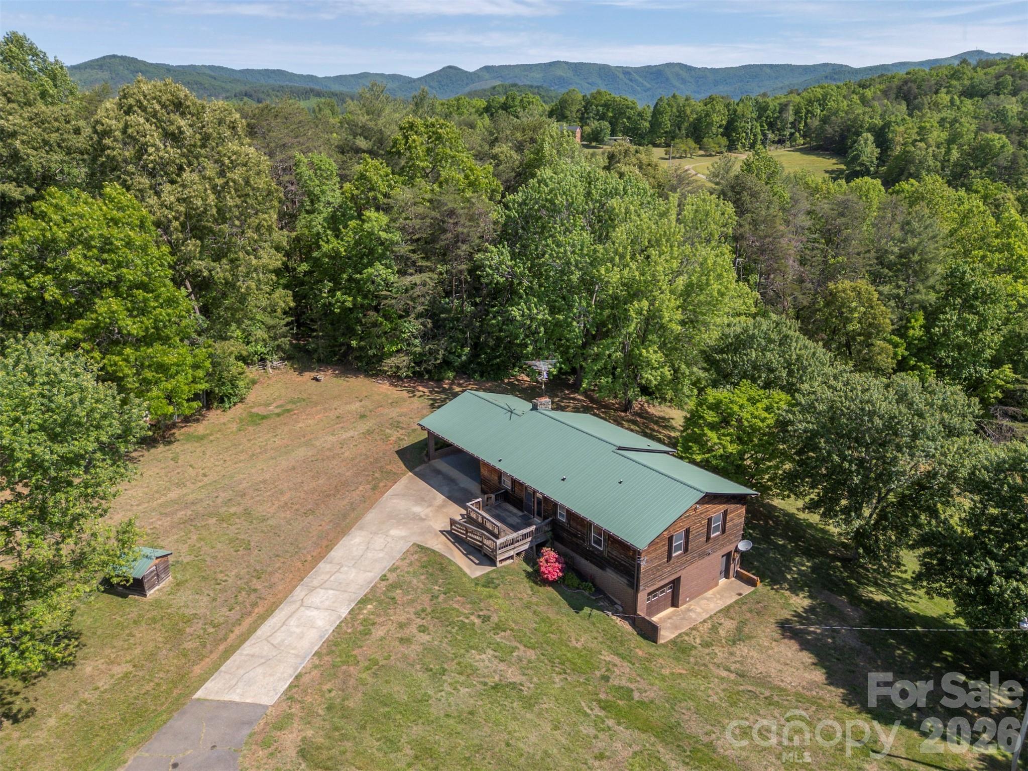 184 Clelo Drive — Casar