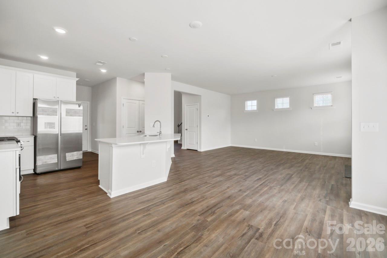 12807 Canterbury Castle Drive — Charlotte