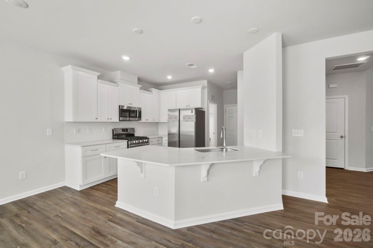 12807 Canterbury Castle Drive — Charlotte